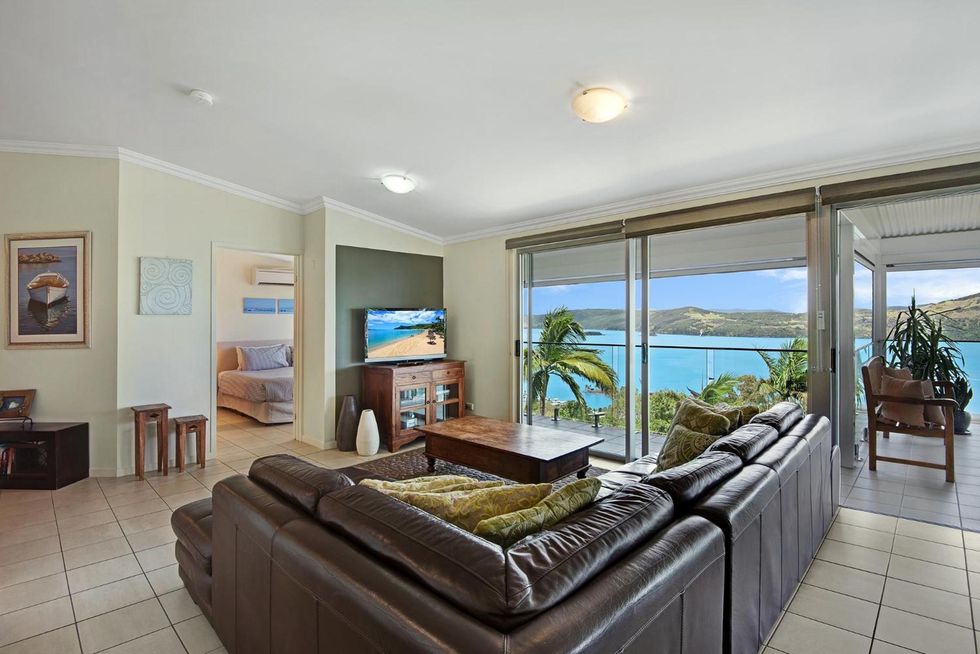 Oasis Apartments on Hamilton Island by HIHA