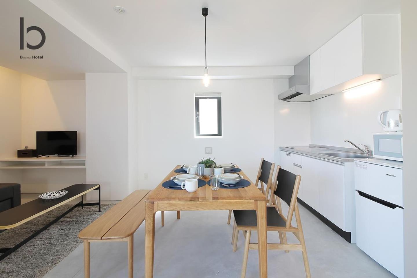 b hotel Heiwaodori 902 - Huge Apt in Famous Hiroshima dori for 6p view 4