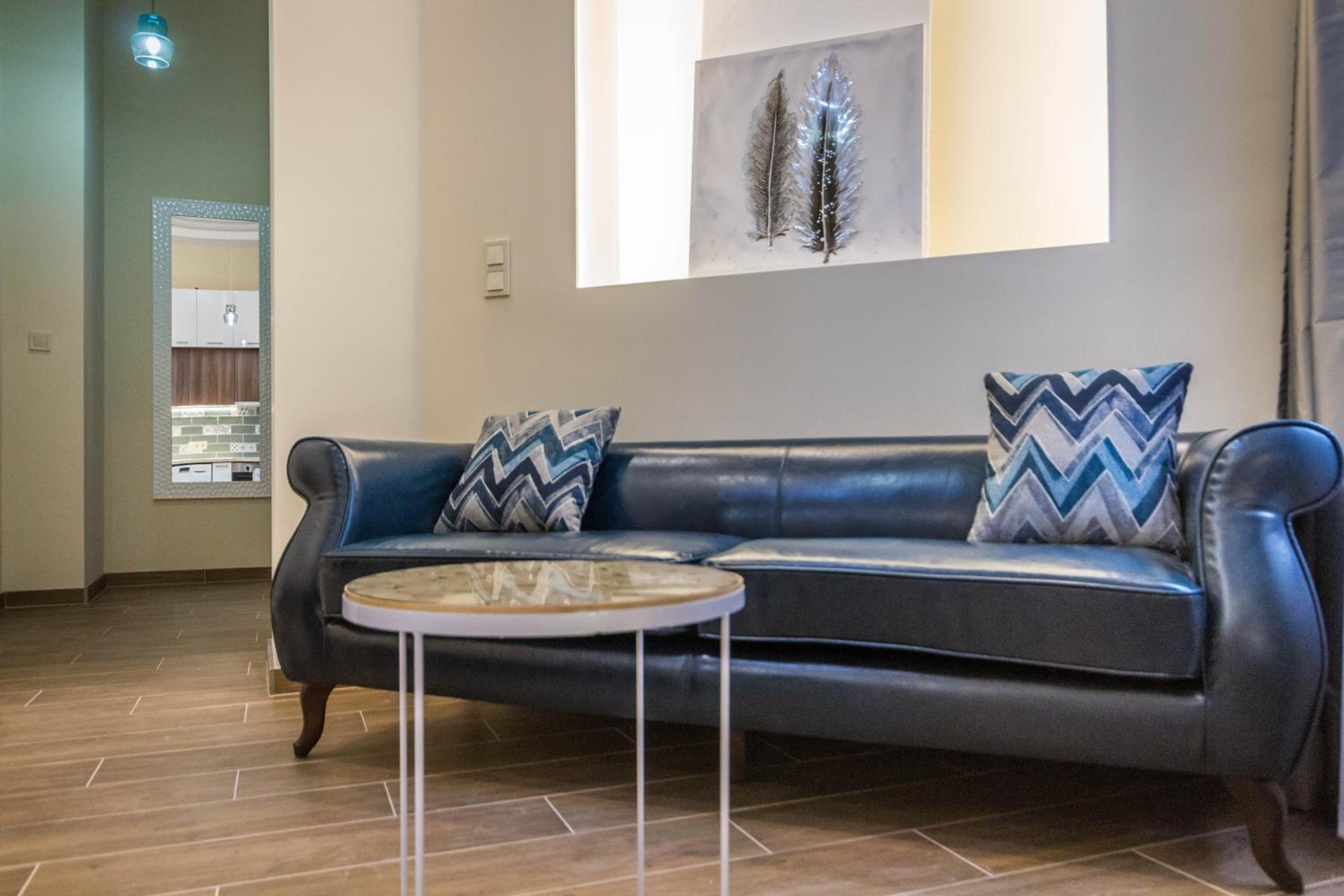 Elegant Fashionstreet Apartment view 4