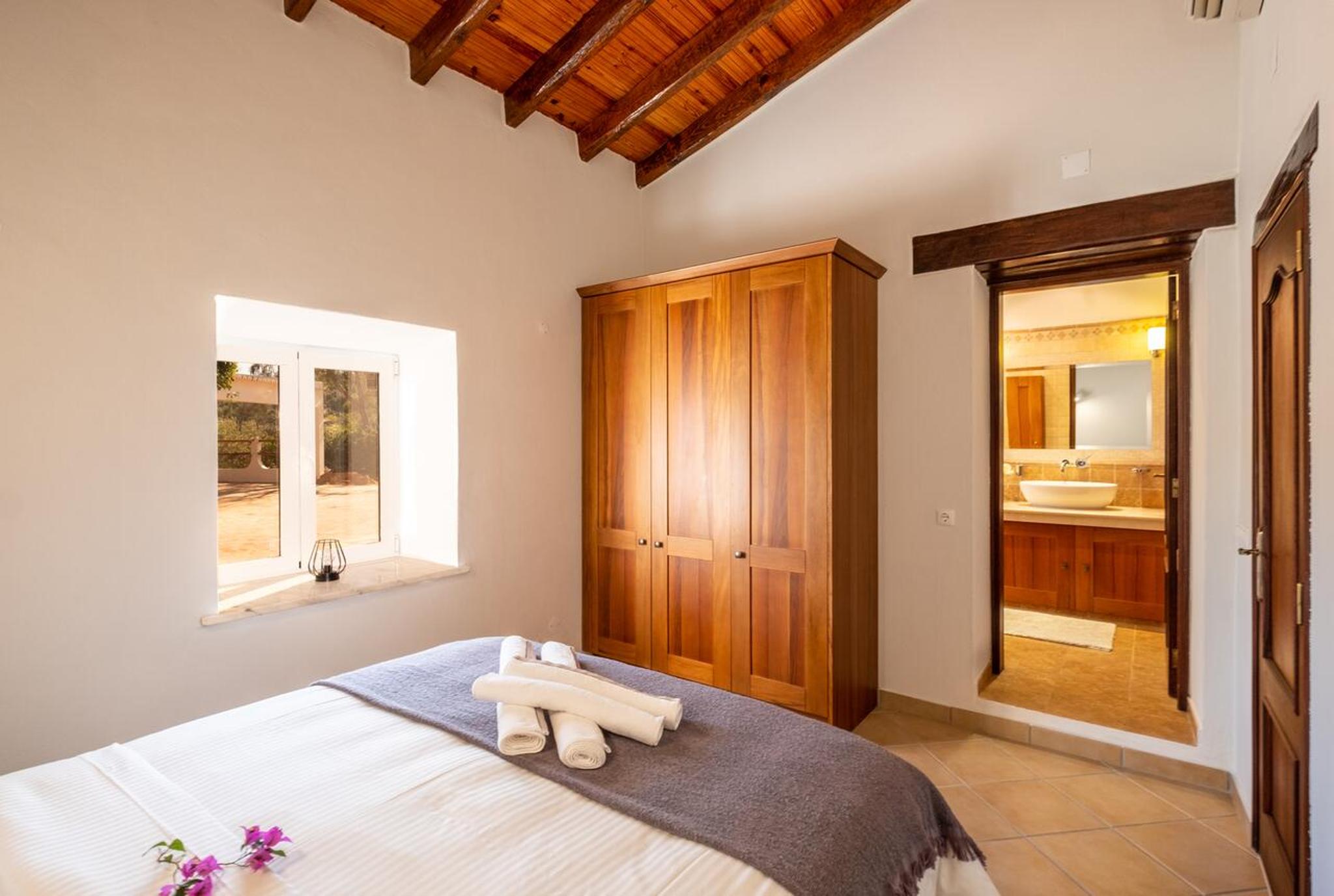 Casa Amada - Private Villa - Heated pool - Free wifi - Air Con, photo 12