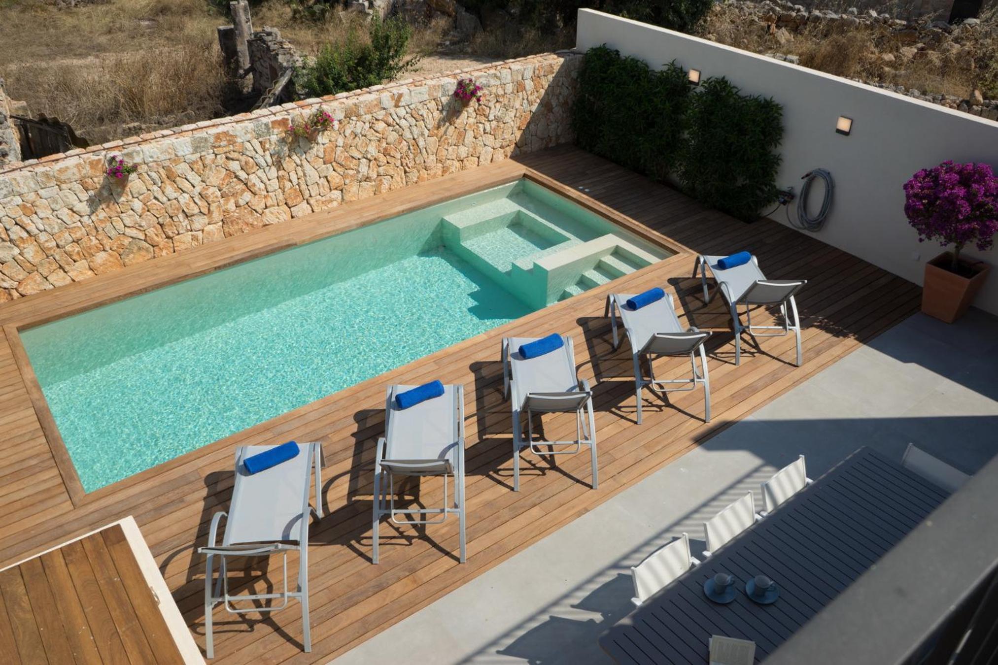 Photo 33