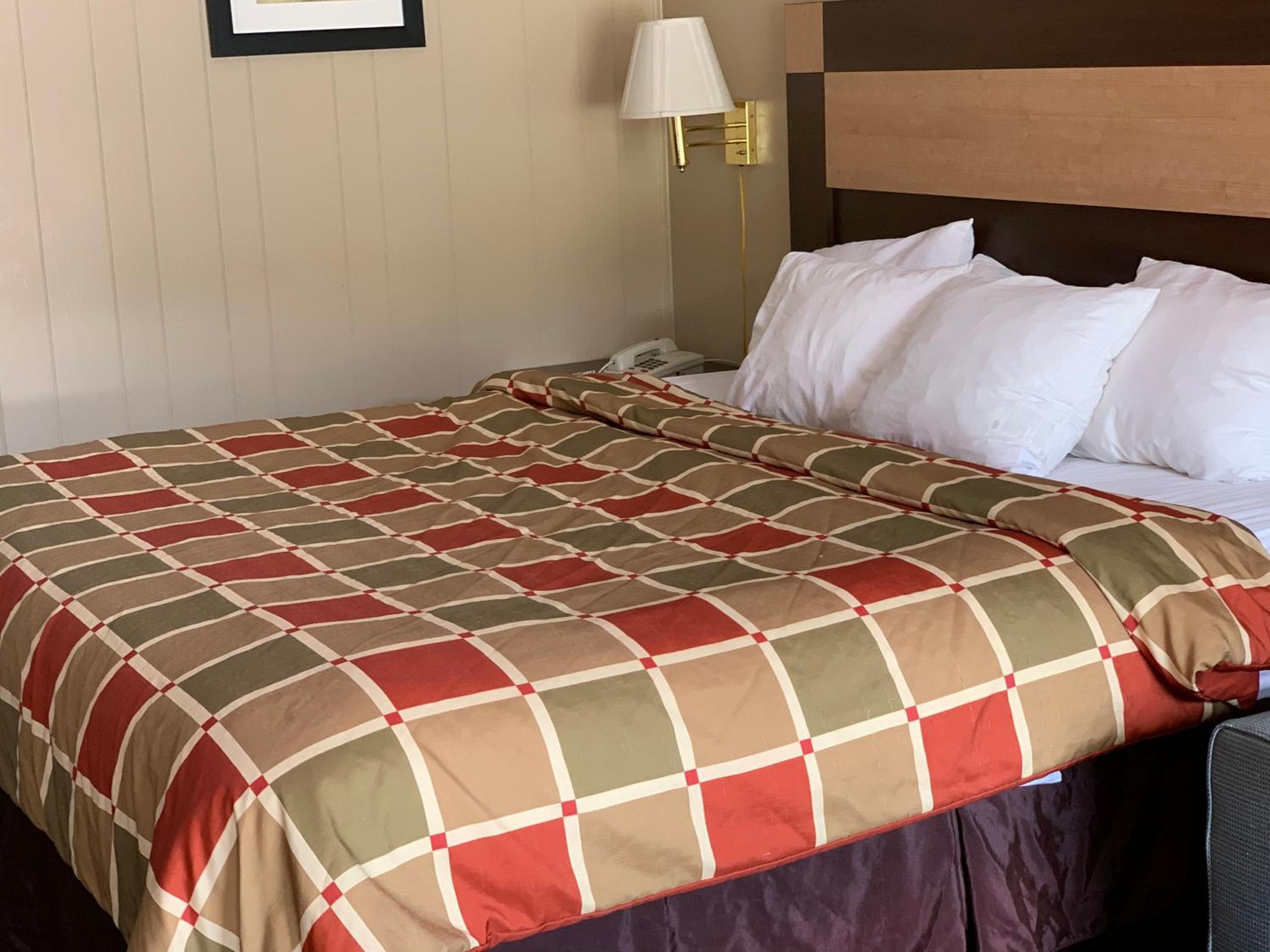 Travelowes Motel - Maggie Valley