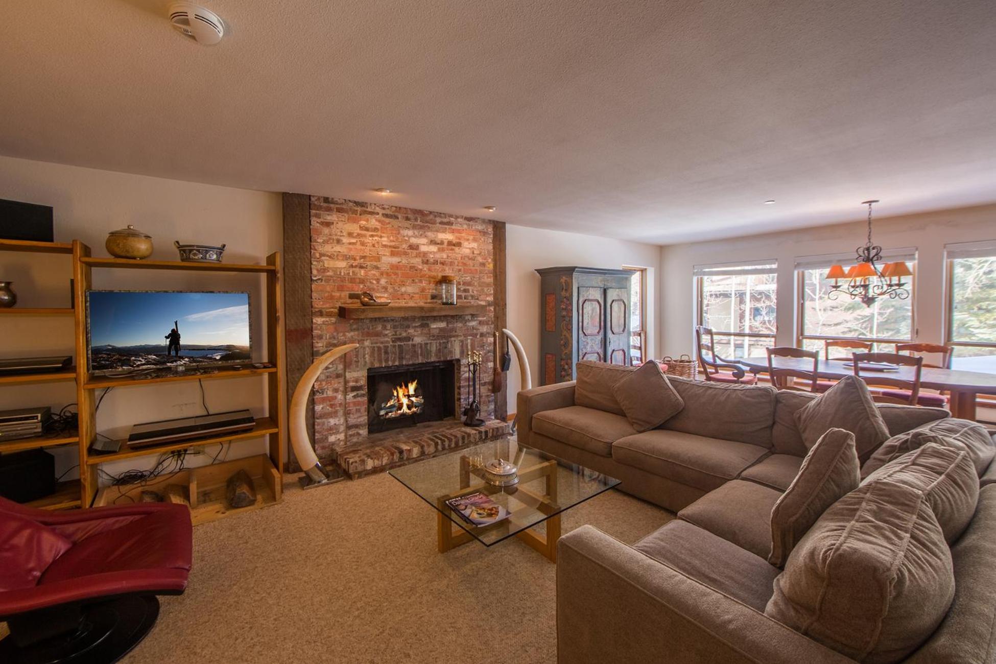 Northwood's Ski-In Ski-Out by Vail Realty - Property Image 9