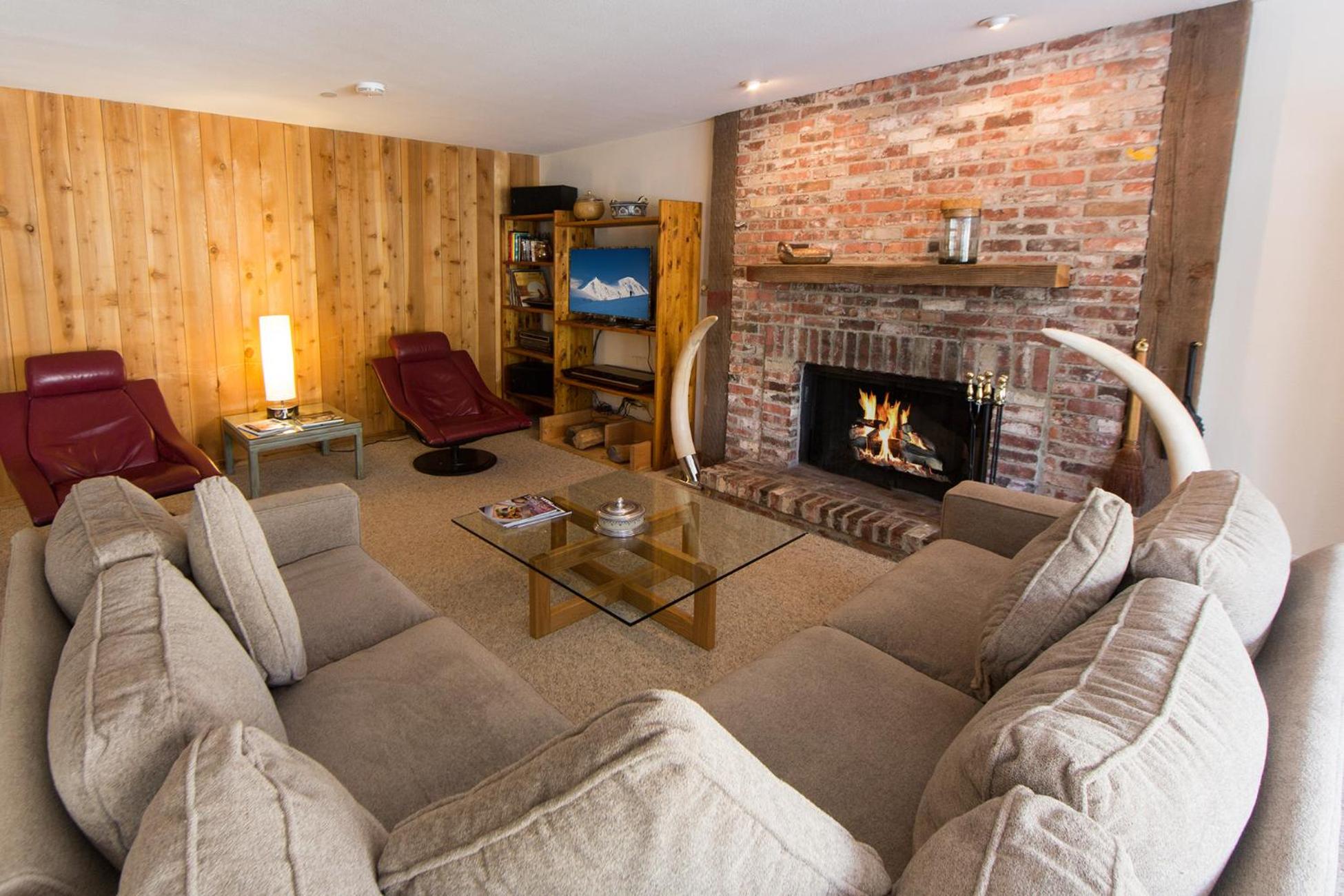 Northwood's Ski-In Ski-Out by Vail Realty - Property Image 11