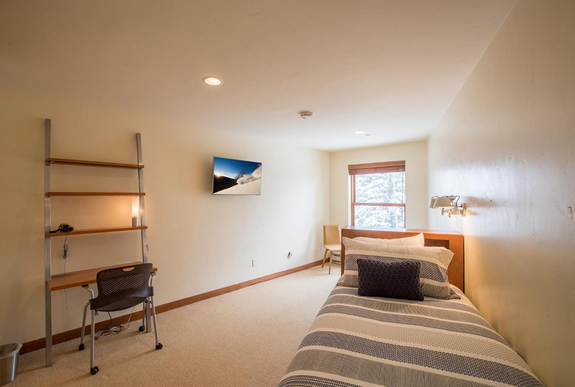 Northwood's Ski-In Ski-Out by Vail Realty - Property Image 3