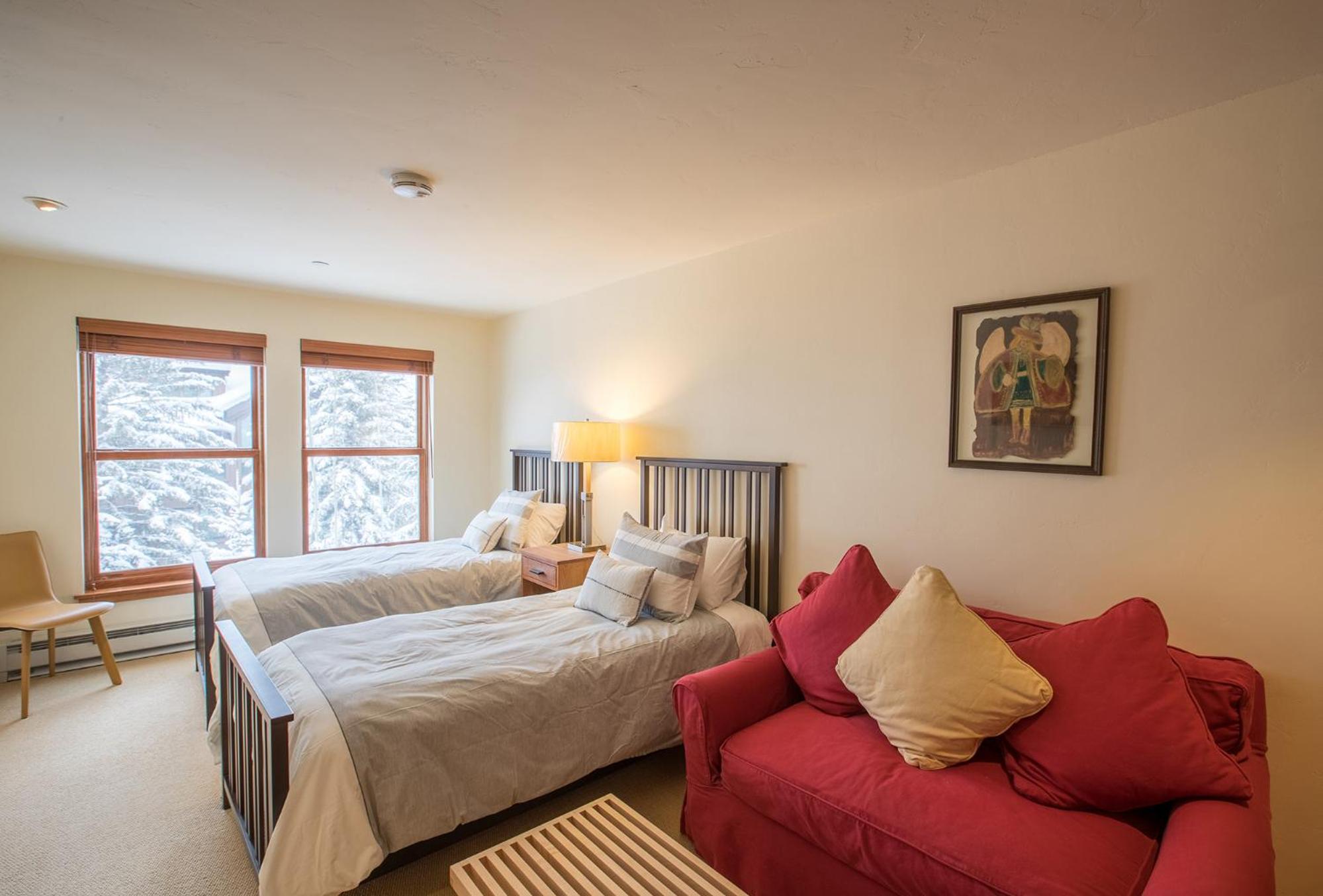 Northwood's Ski-In Ski-Out by Vail Realty - Property Image 8