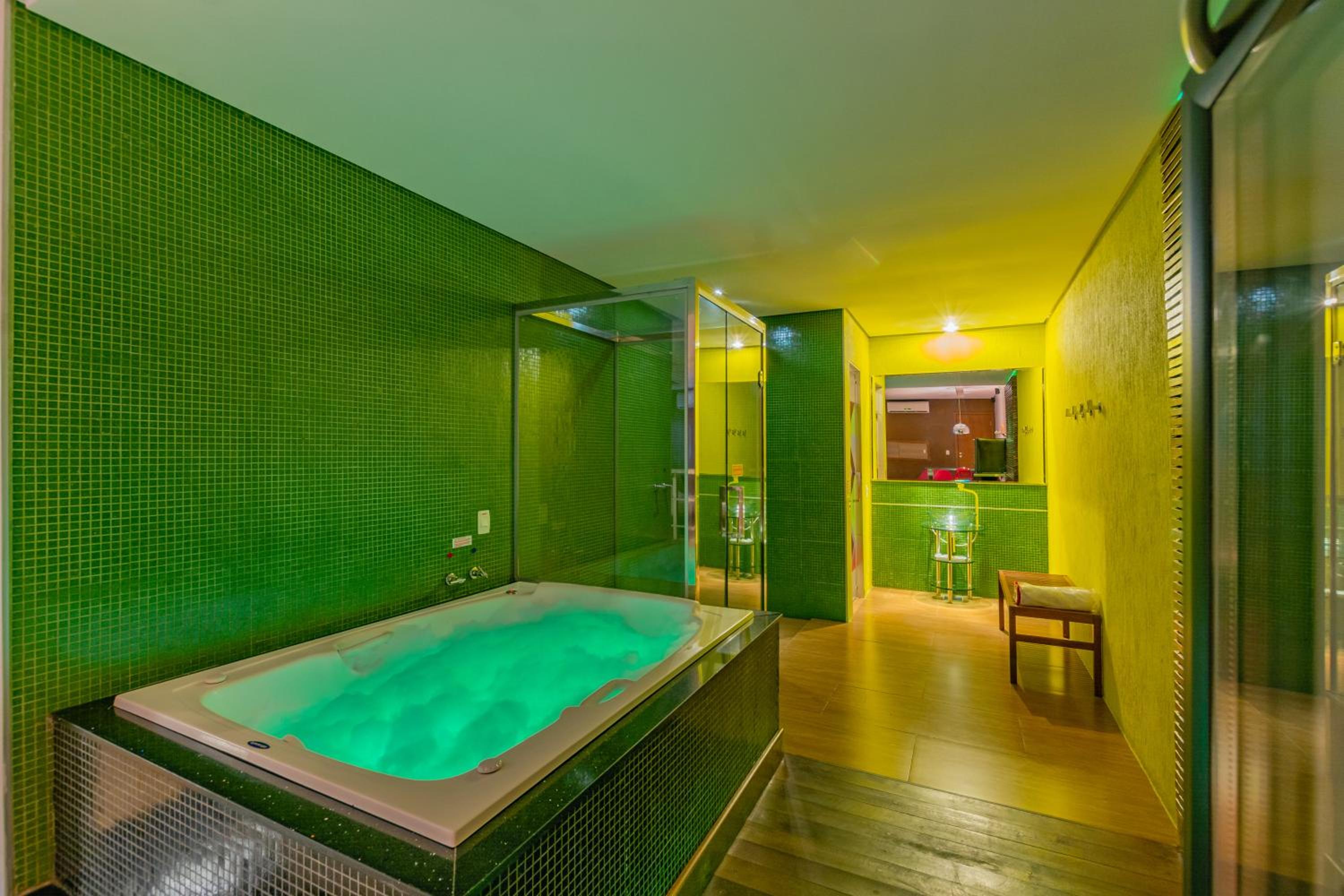Jacuzzi