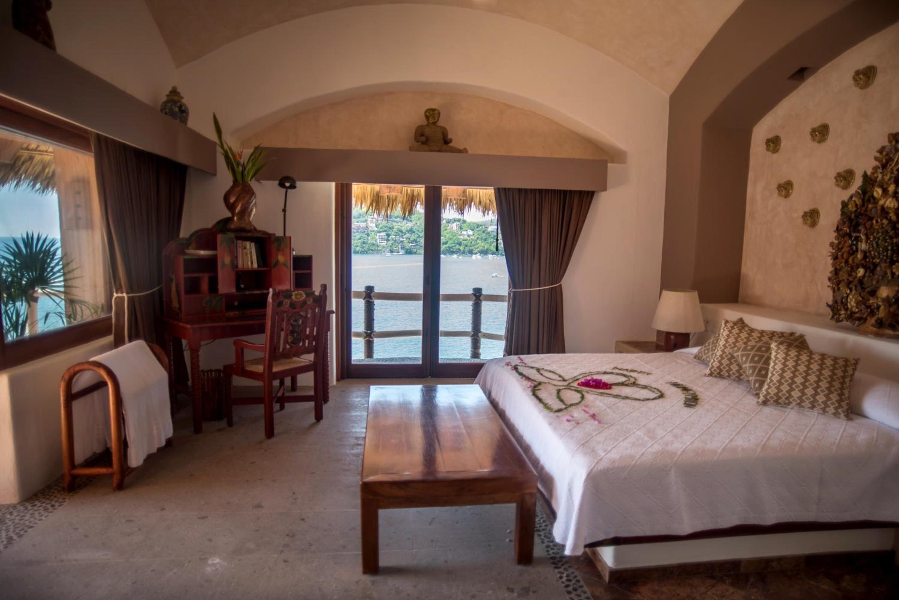 Villa El Murmullo by La Casa Que Canta