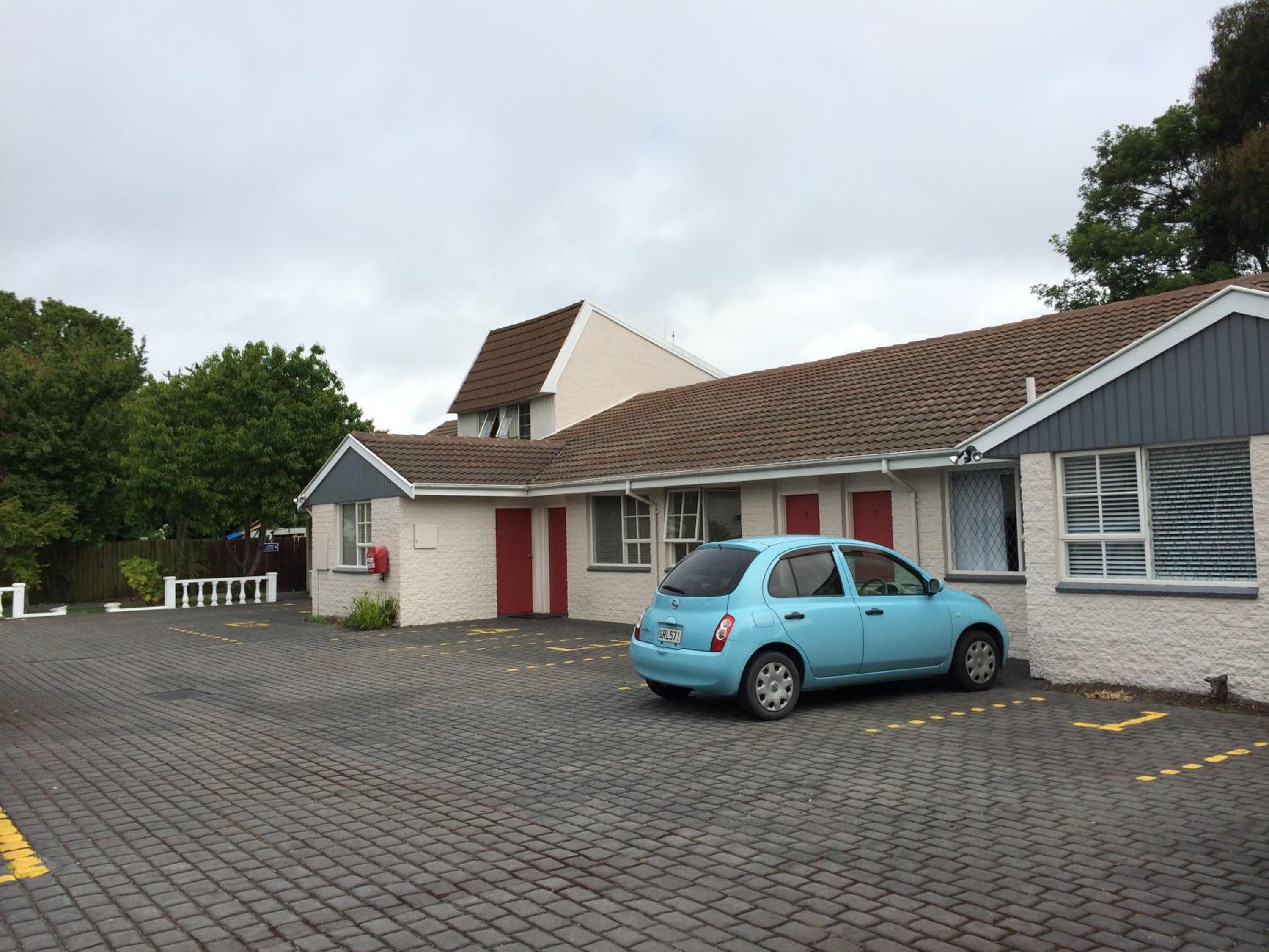 Ferry Motel