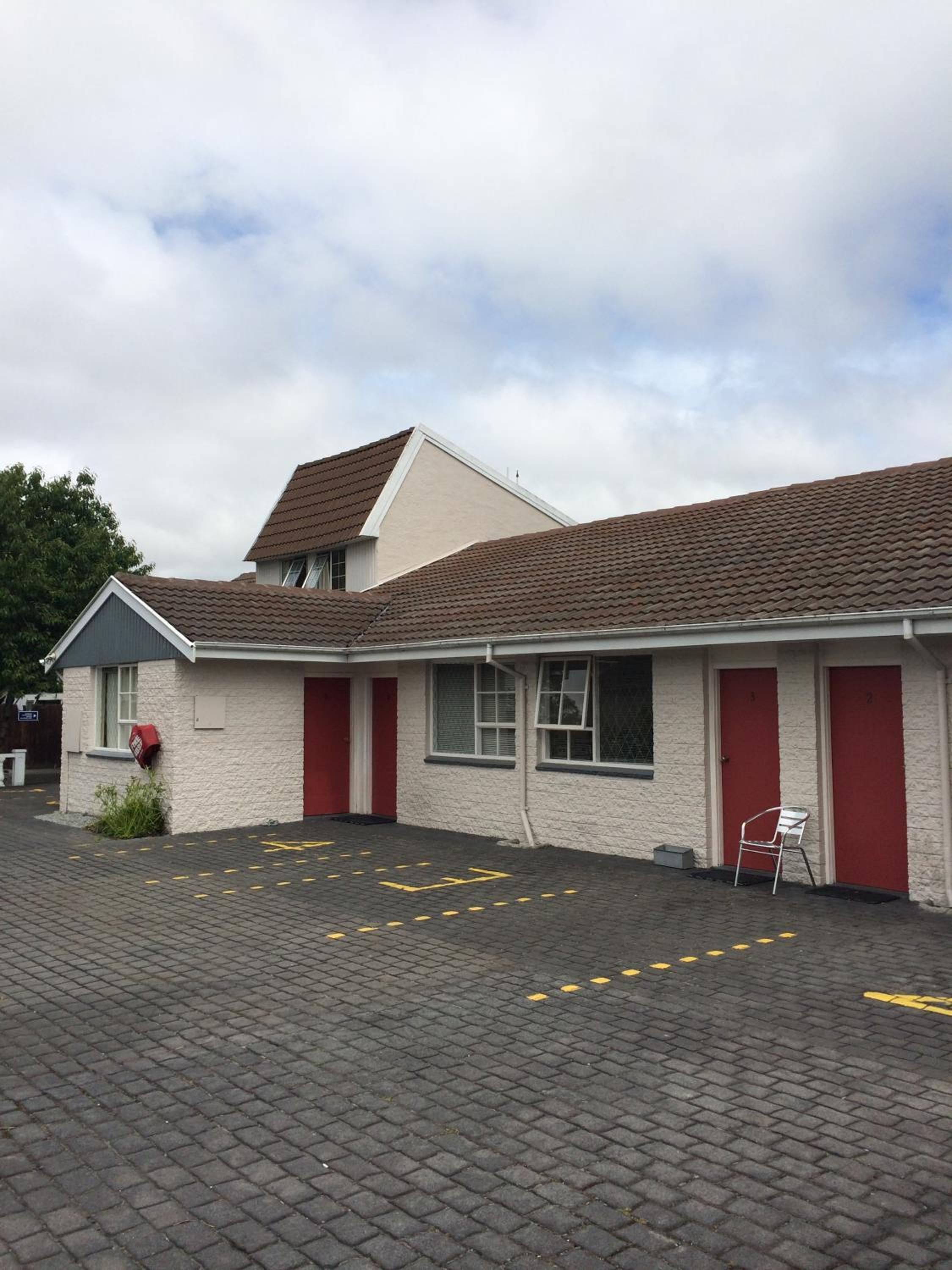 Ferry Motel