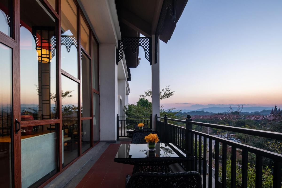 balcony