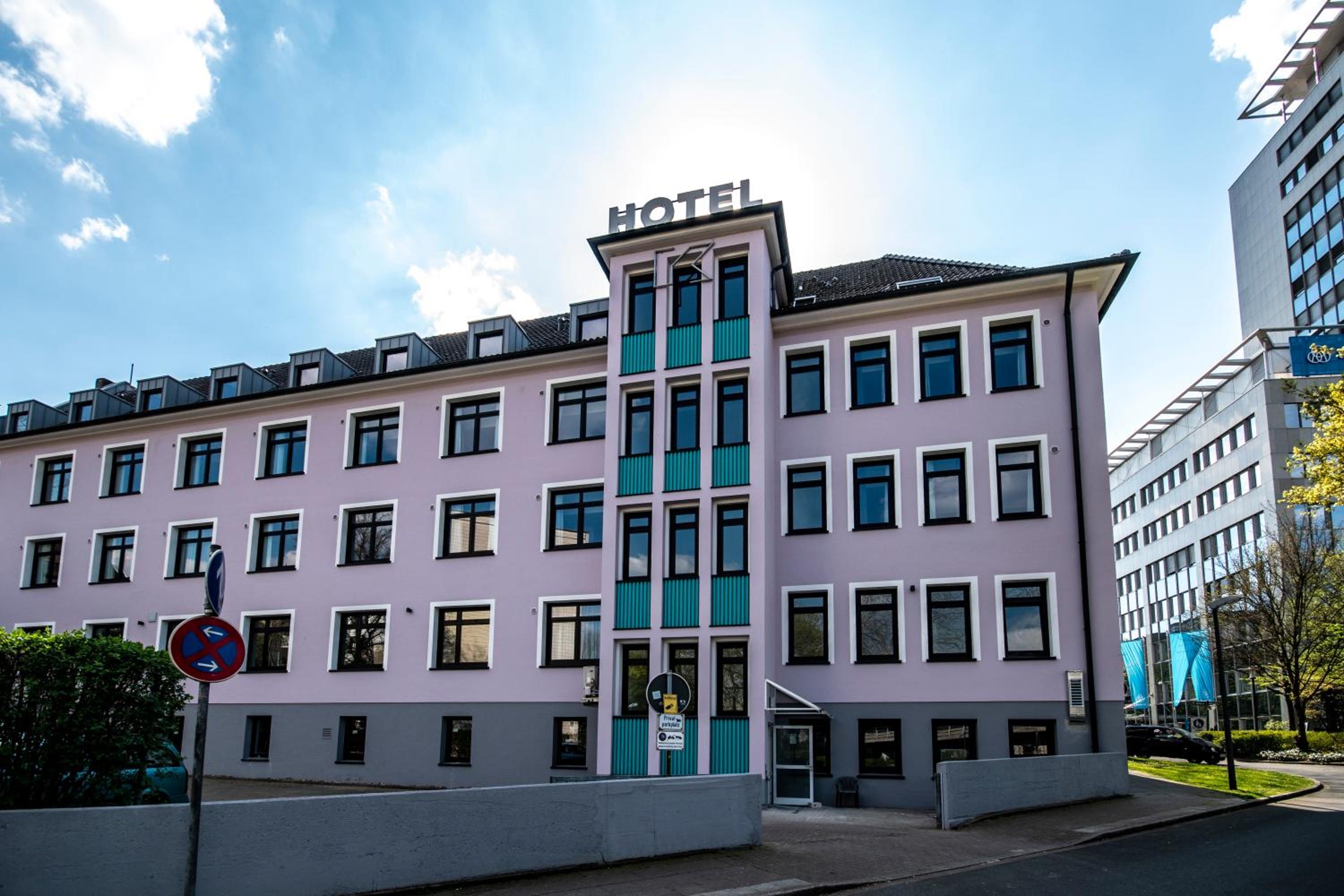 Hotel New Work Hotel Essen - Image 1