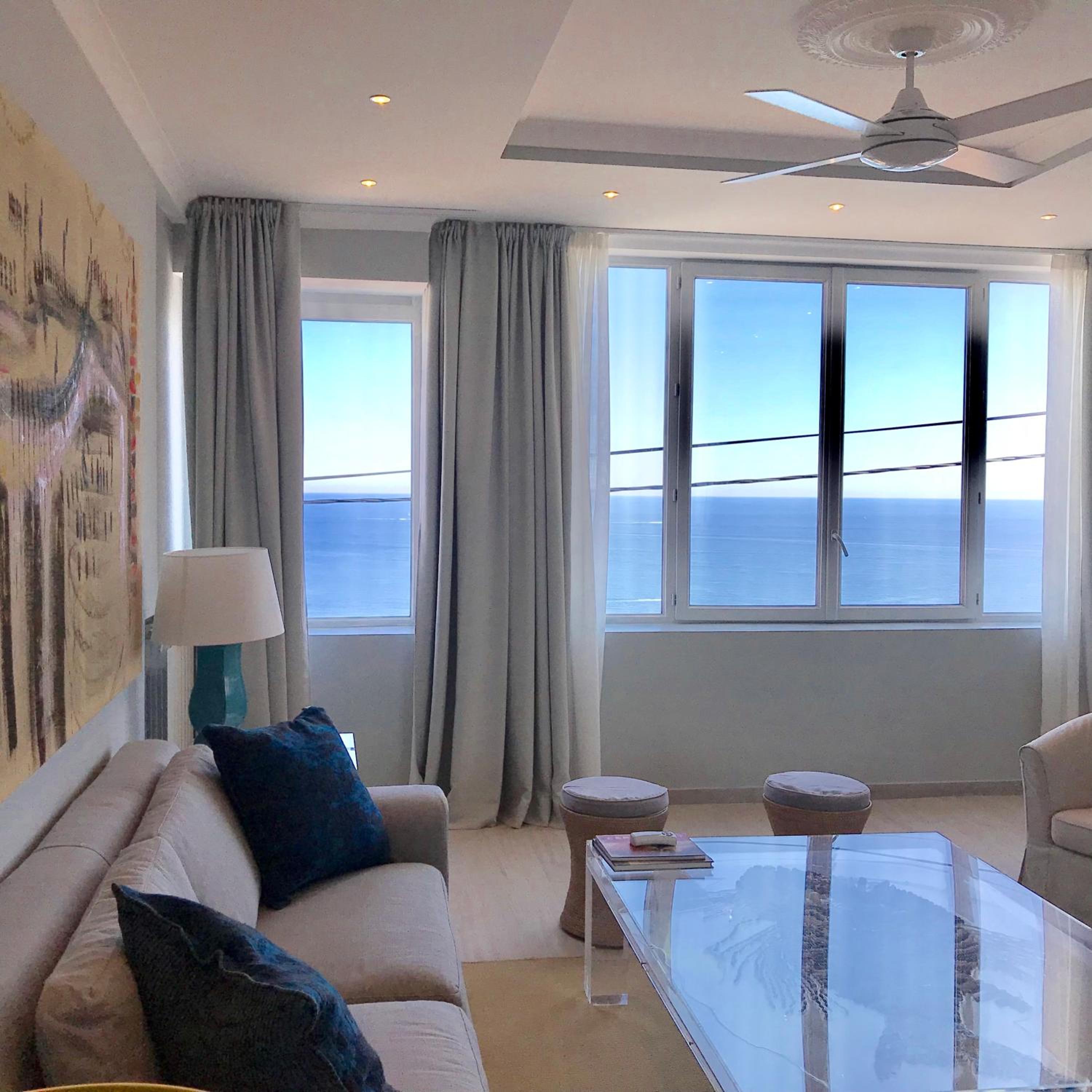 Les Lilas en Roquebrune-Cap-Martin — living room