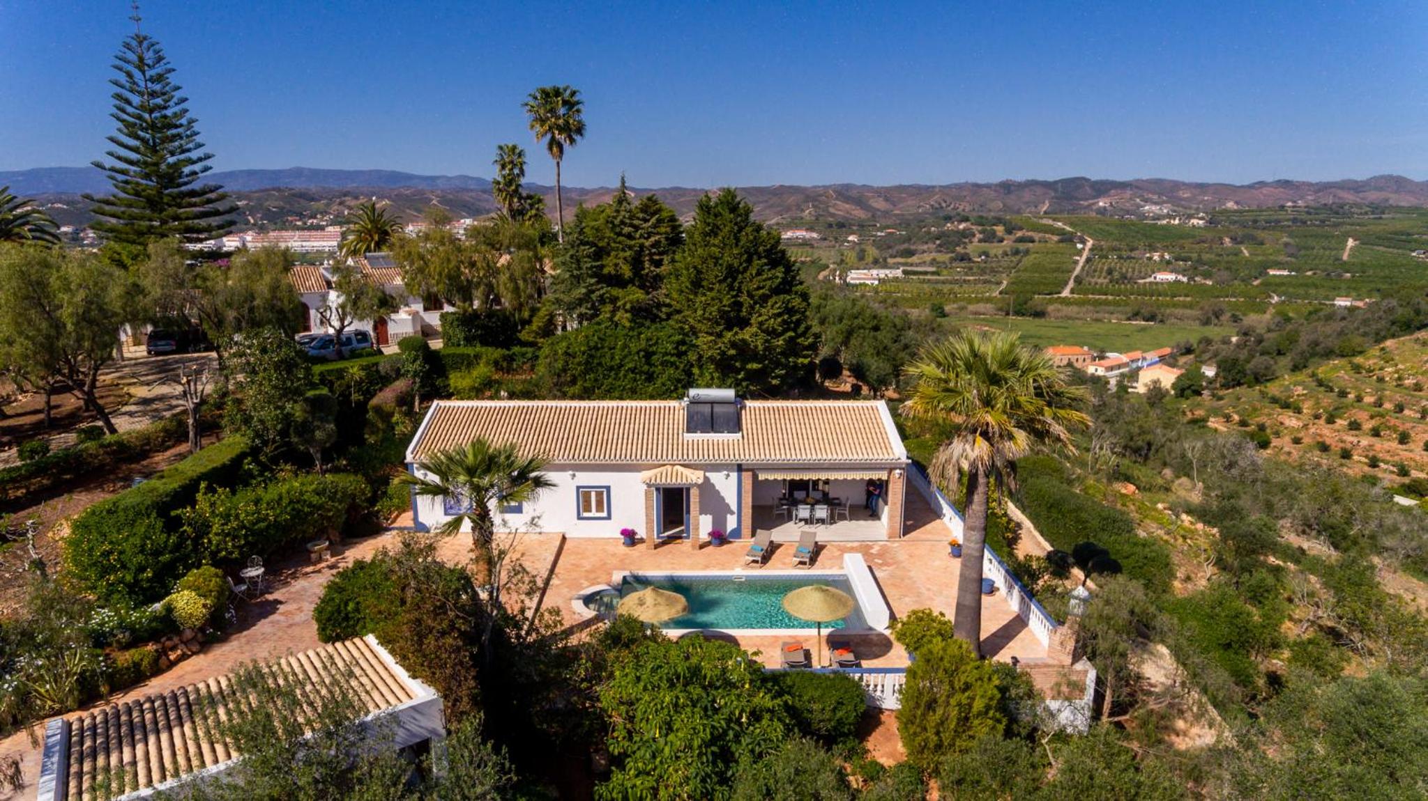 Casa Amada - Private Villa - Heated pool - Free wifi - Air Con, photo 22