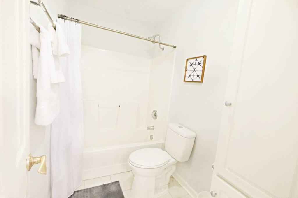 Dwell Proper 2 Bedroom Condo 5
