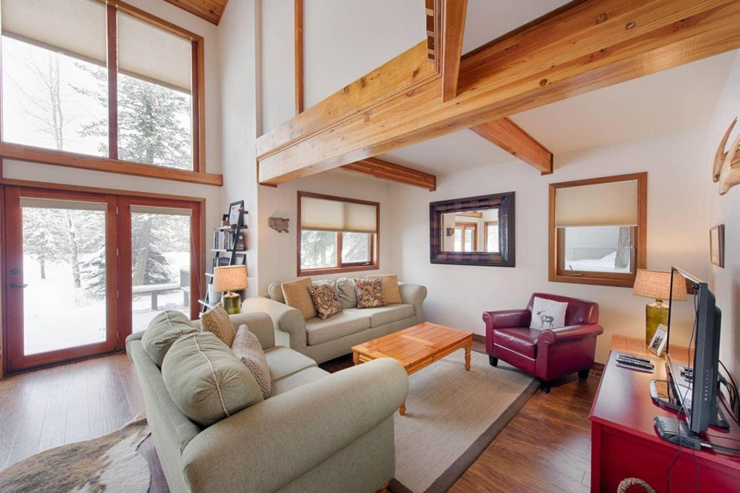 Fairway Lodge by Casago McCall - Donerightmanagement view 3