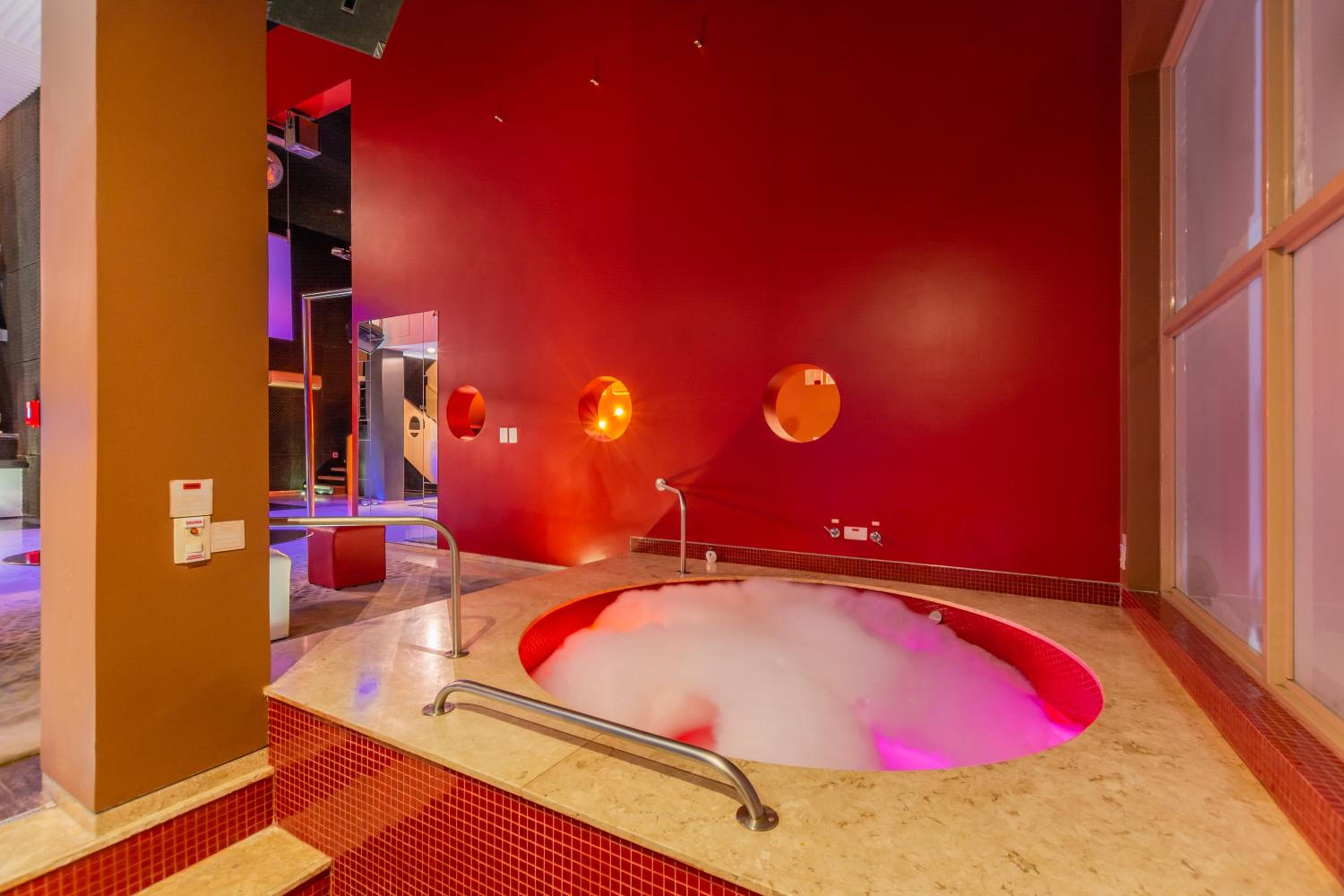 Jacuzzi