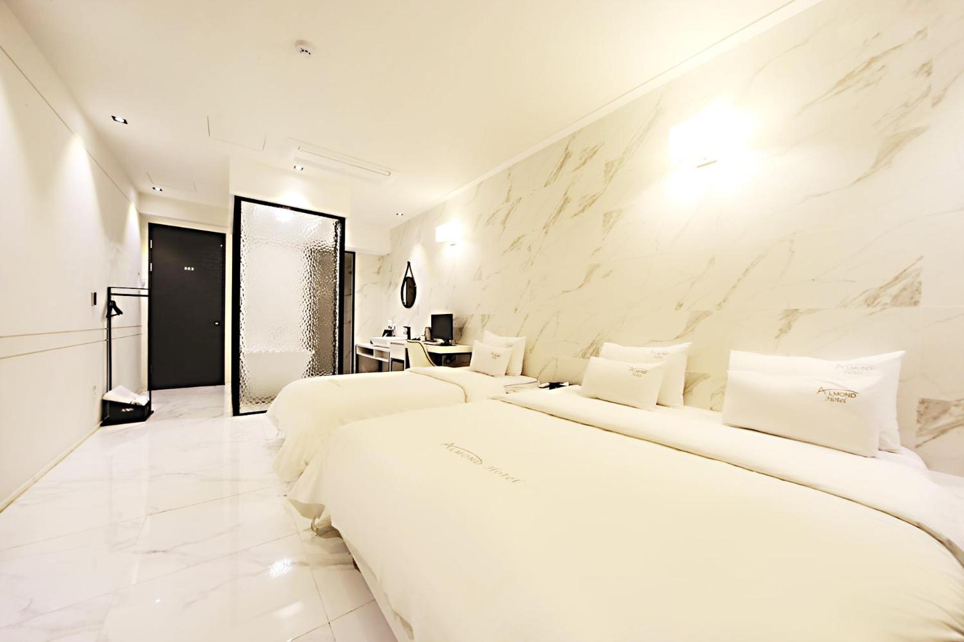 Masan Almond Hotel