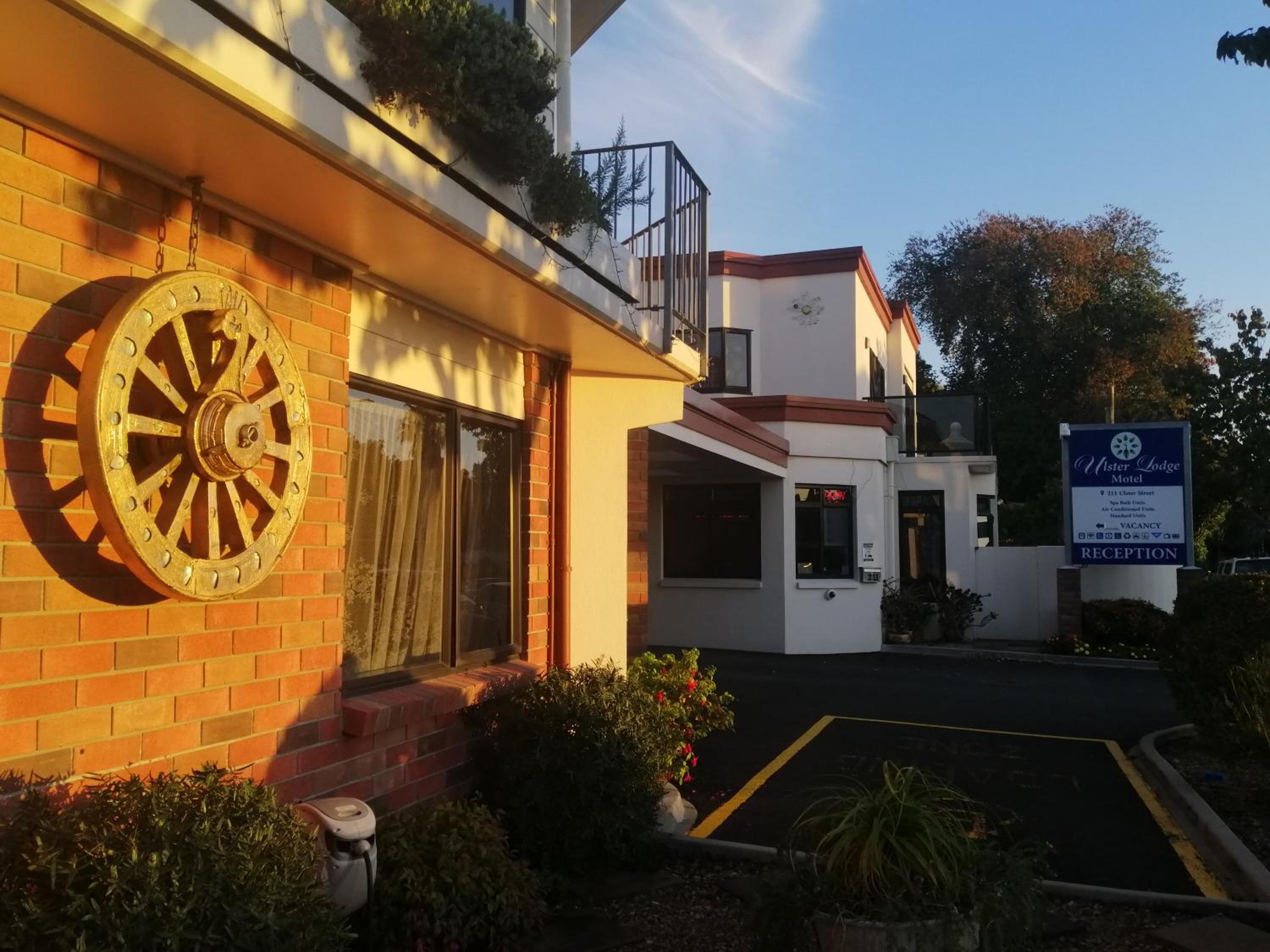Ulster Lodge Motel