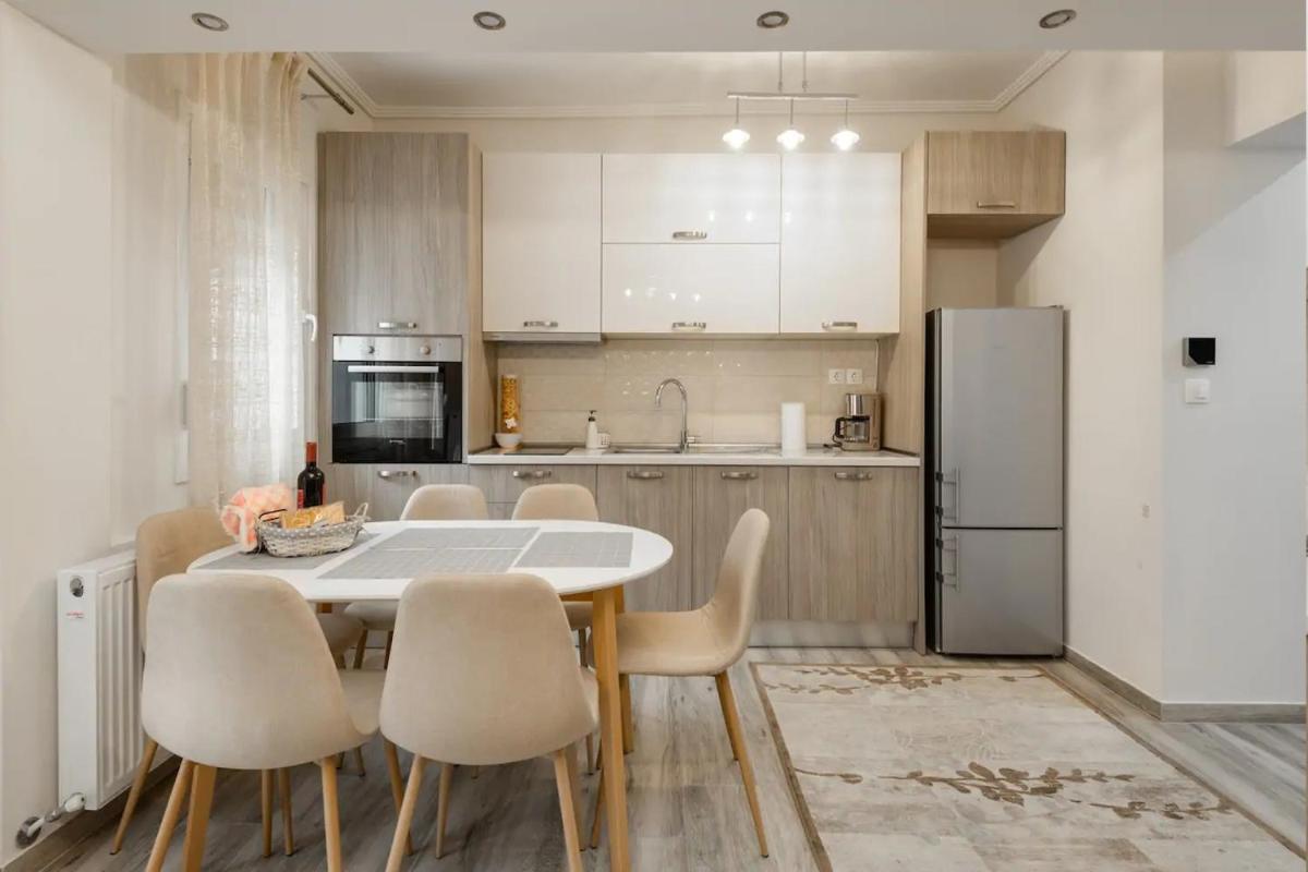 Downtown City Apartment photo 3