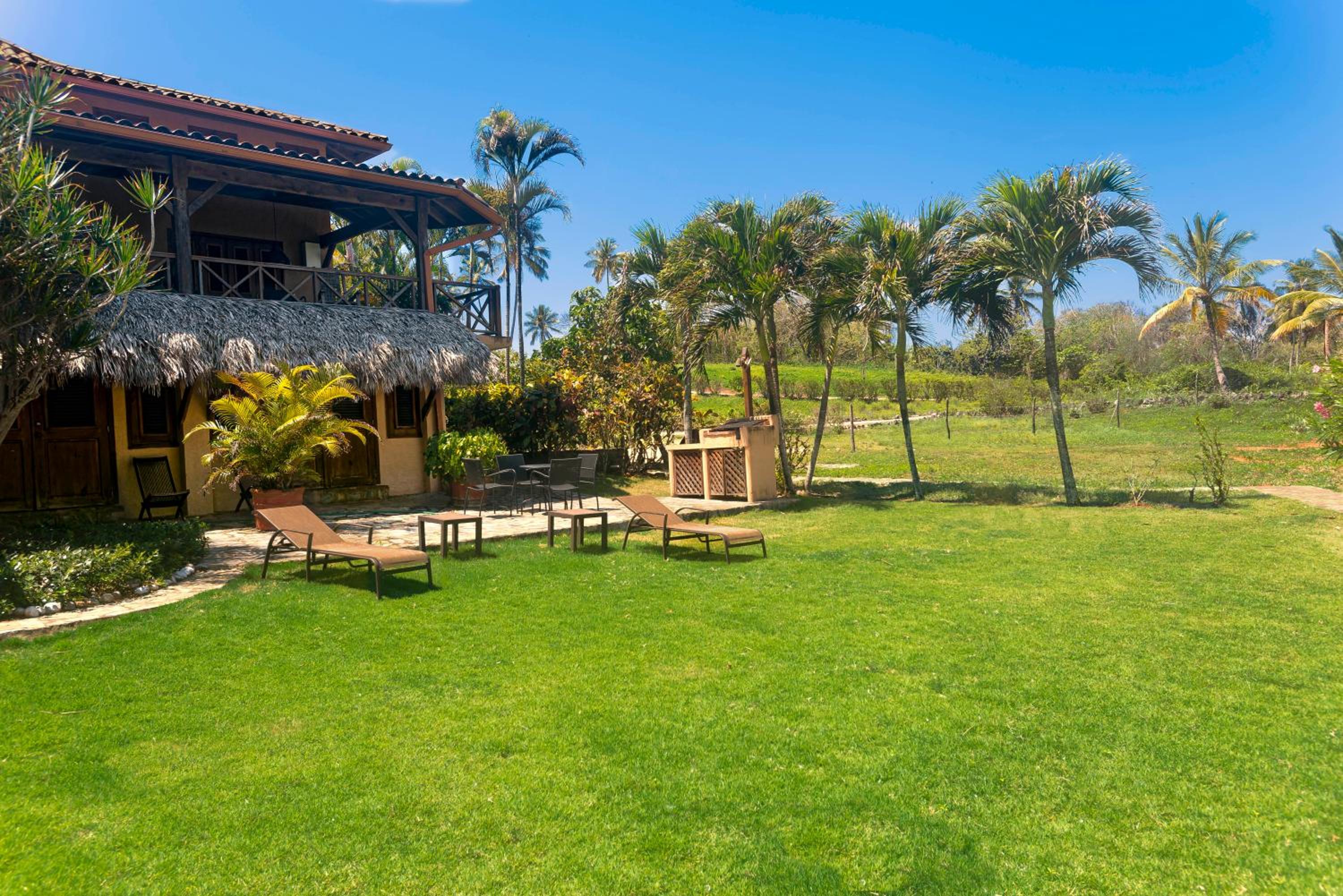 Villa Flamboyan