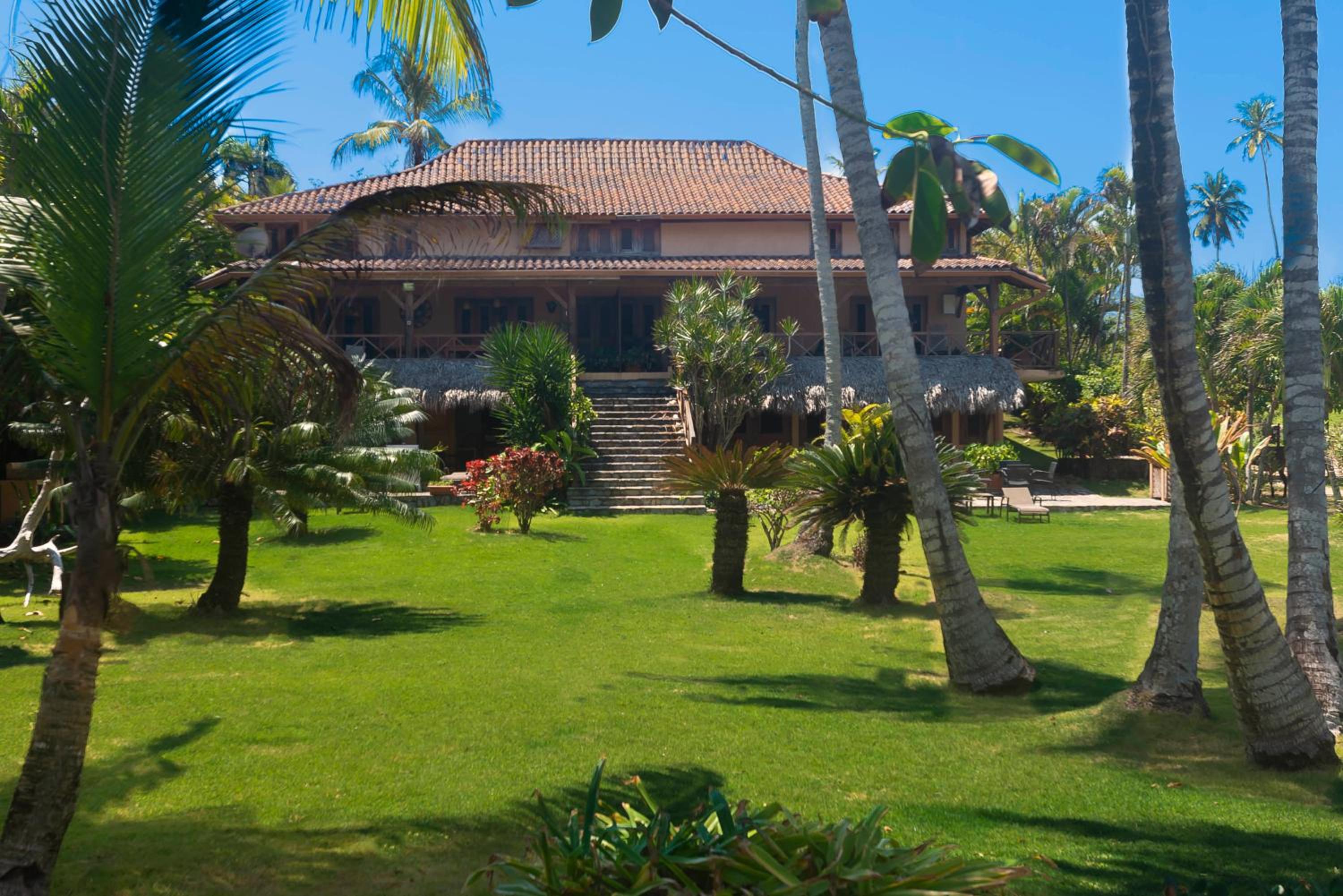 Villa Flamboyan
