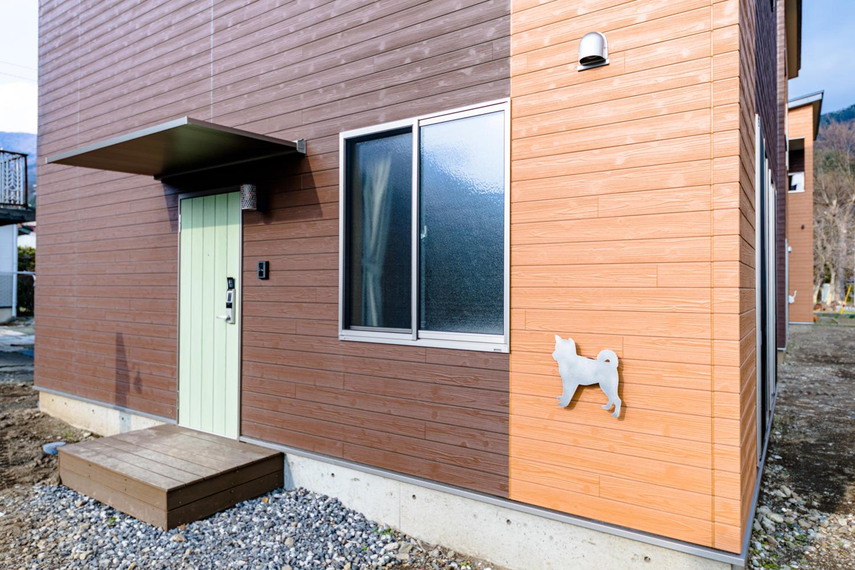 Furaku-Dog view 2