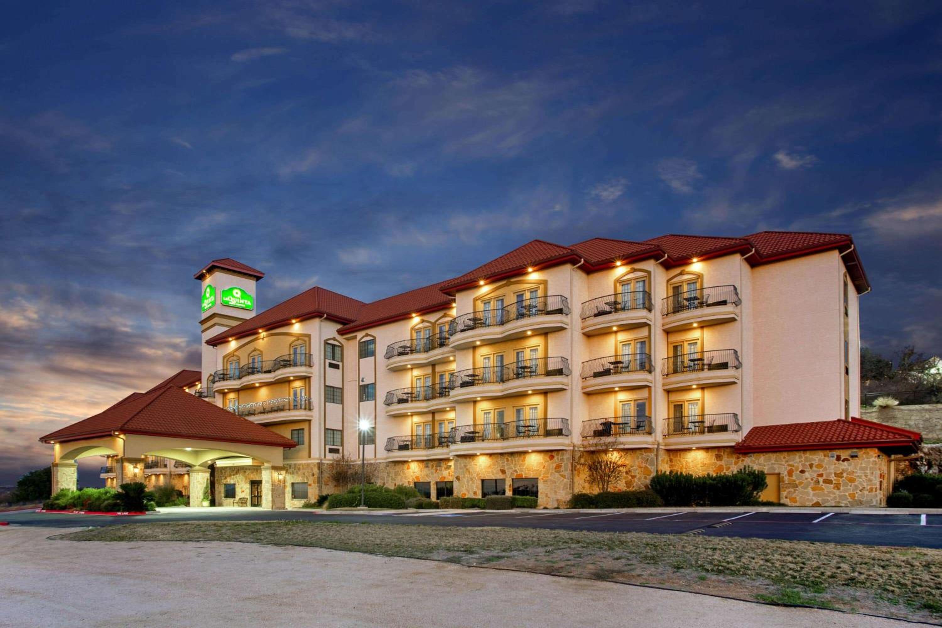 Marble Falls Vacations - La Quinta by Wyndham Marble Falls - Property Image 64