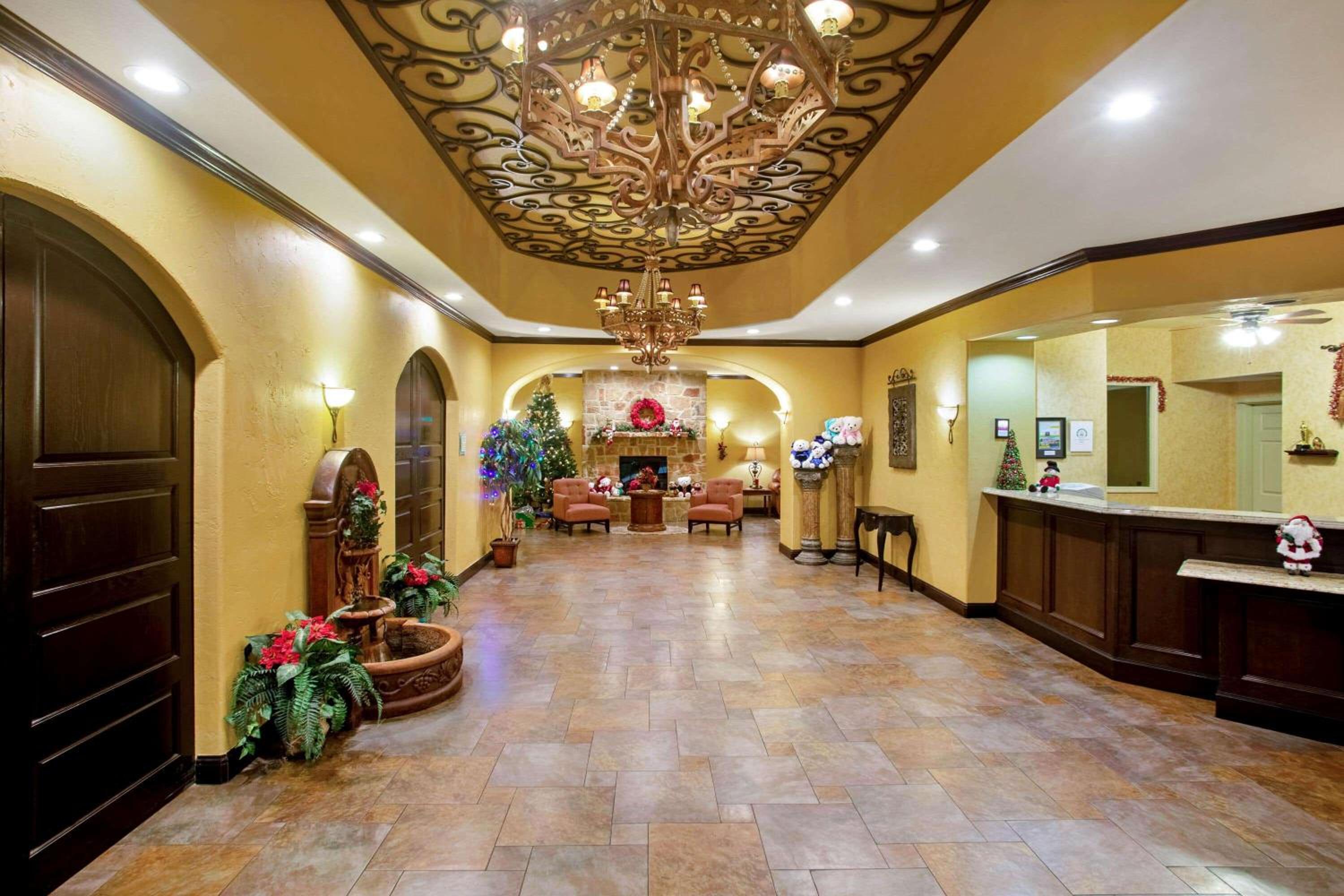 Marble Falls Vacations - La Quinta by Wyndham Marble Falls - Property Image 62