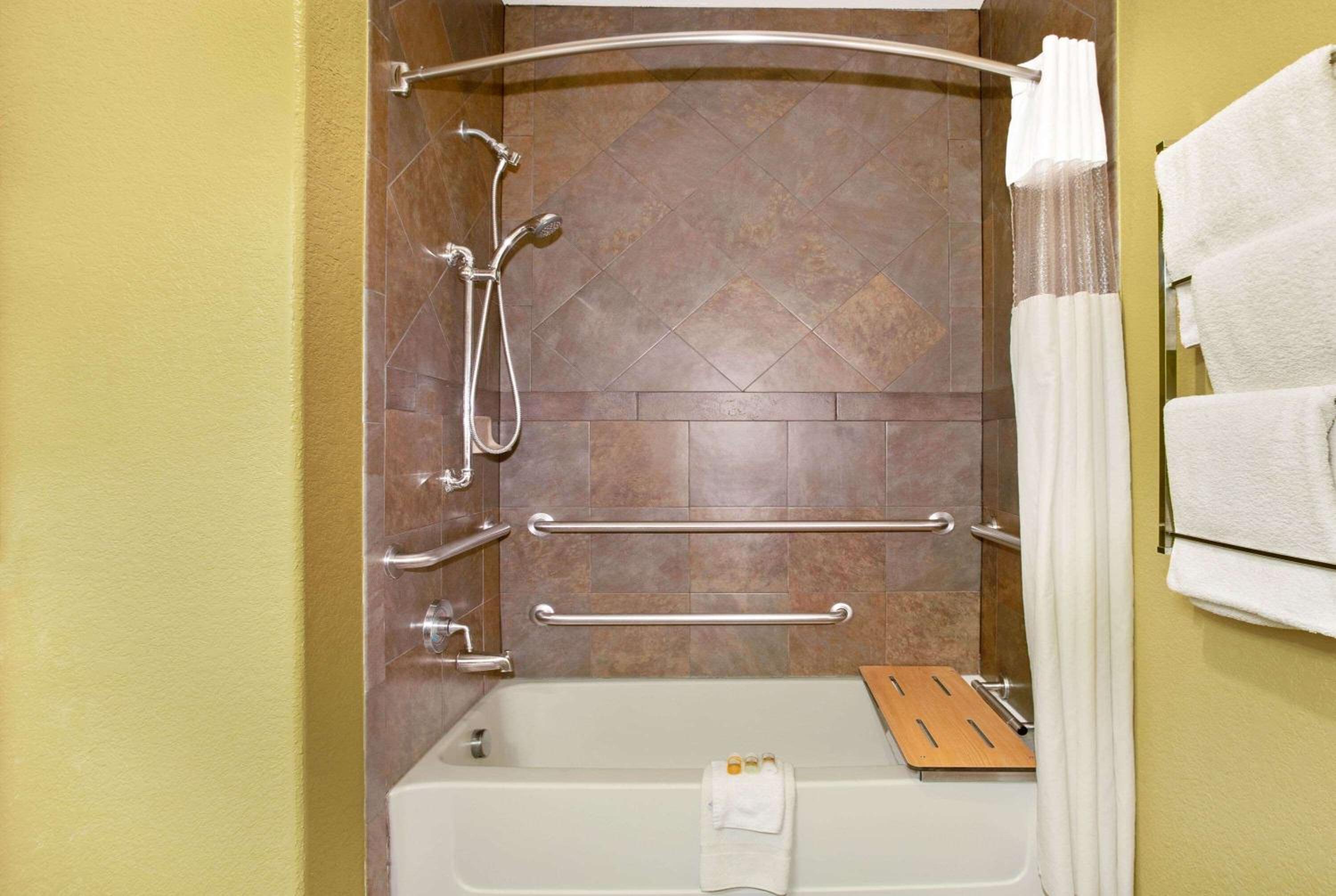 Marble Falls Vacations - La Quinta by Wyndham Marble Falls - Property Image 56