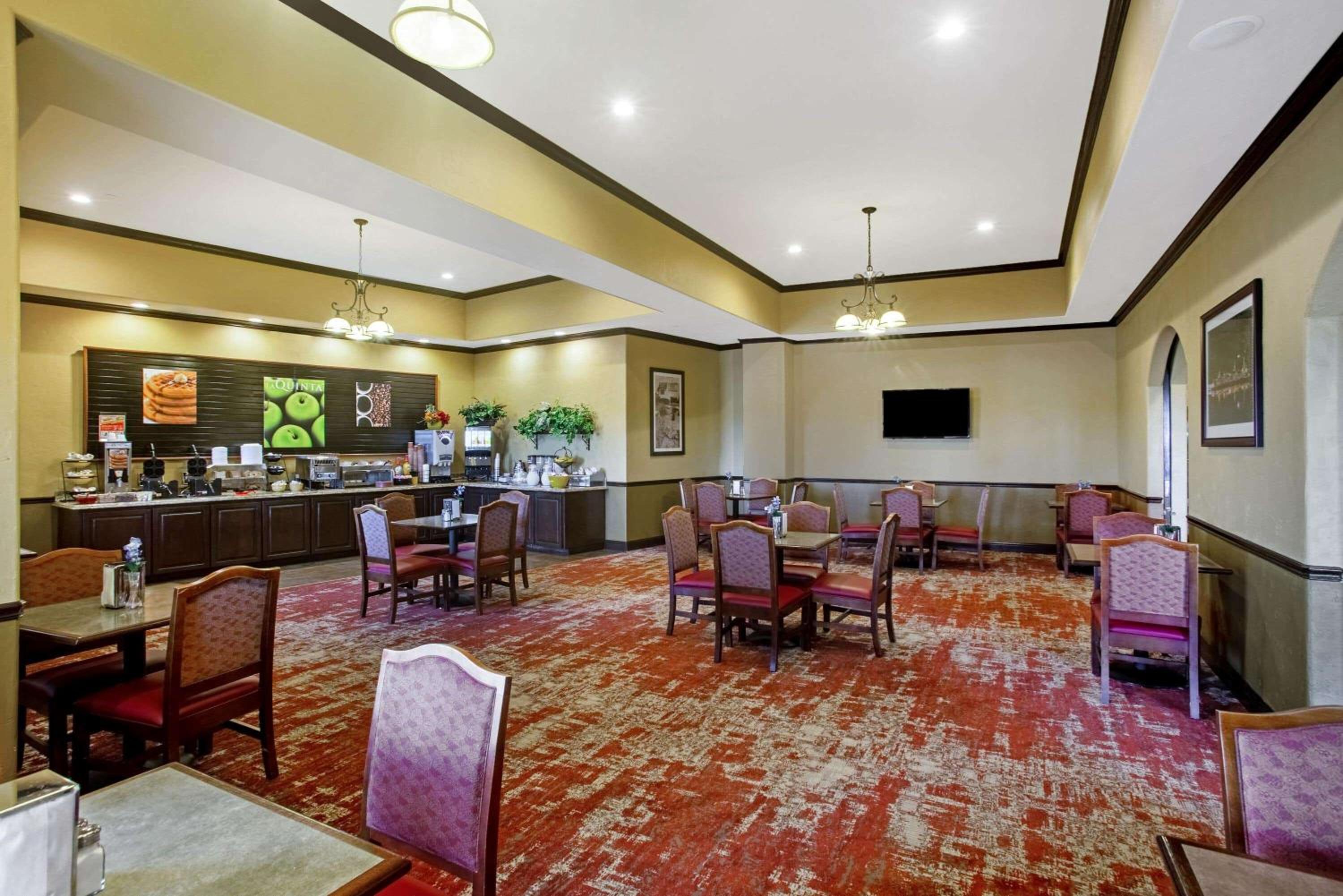 Marble Falls Vacations - La Quinta by Wyndham Marble Falls - Property Image 111