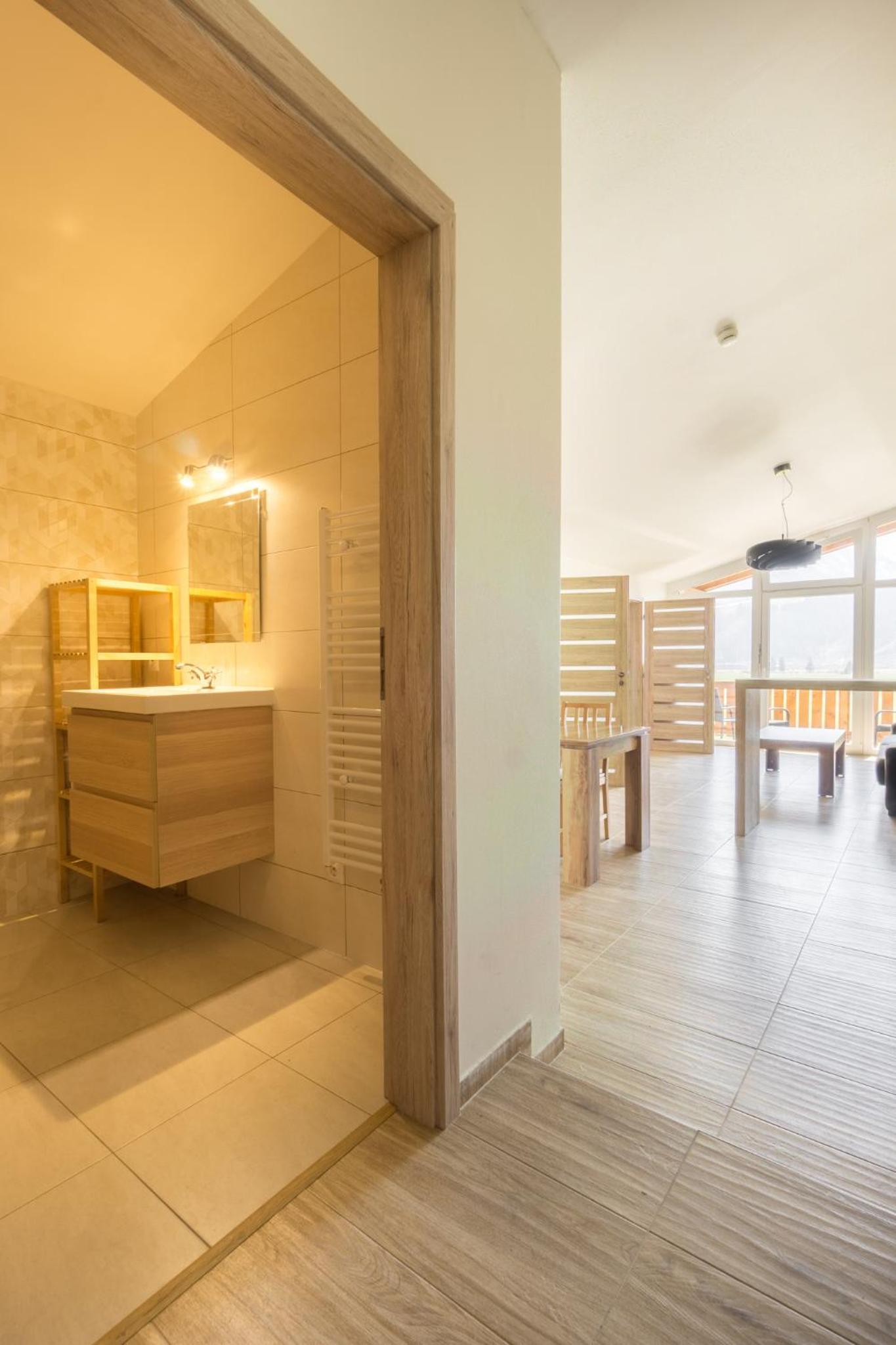 Praga Apartments & Restaurant Zell am See-Kaprun