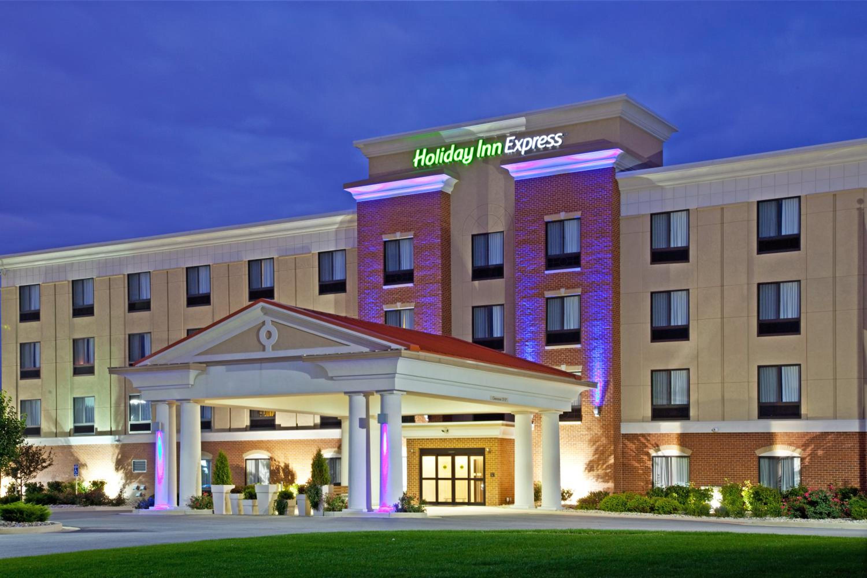 Hotel Holiday Inn Express - Indianapolis - Southeast, an IHG Hotel - Image 1