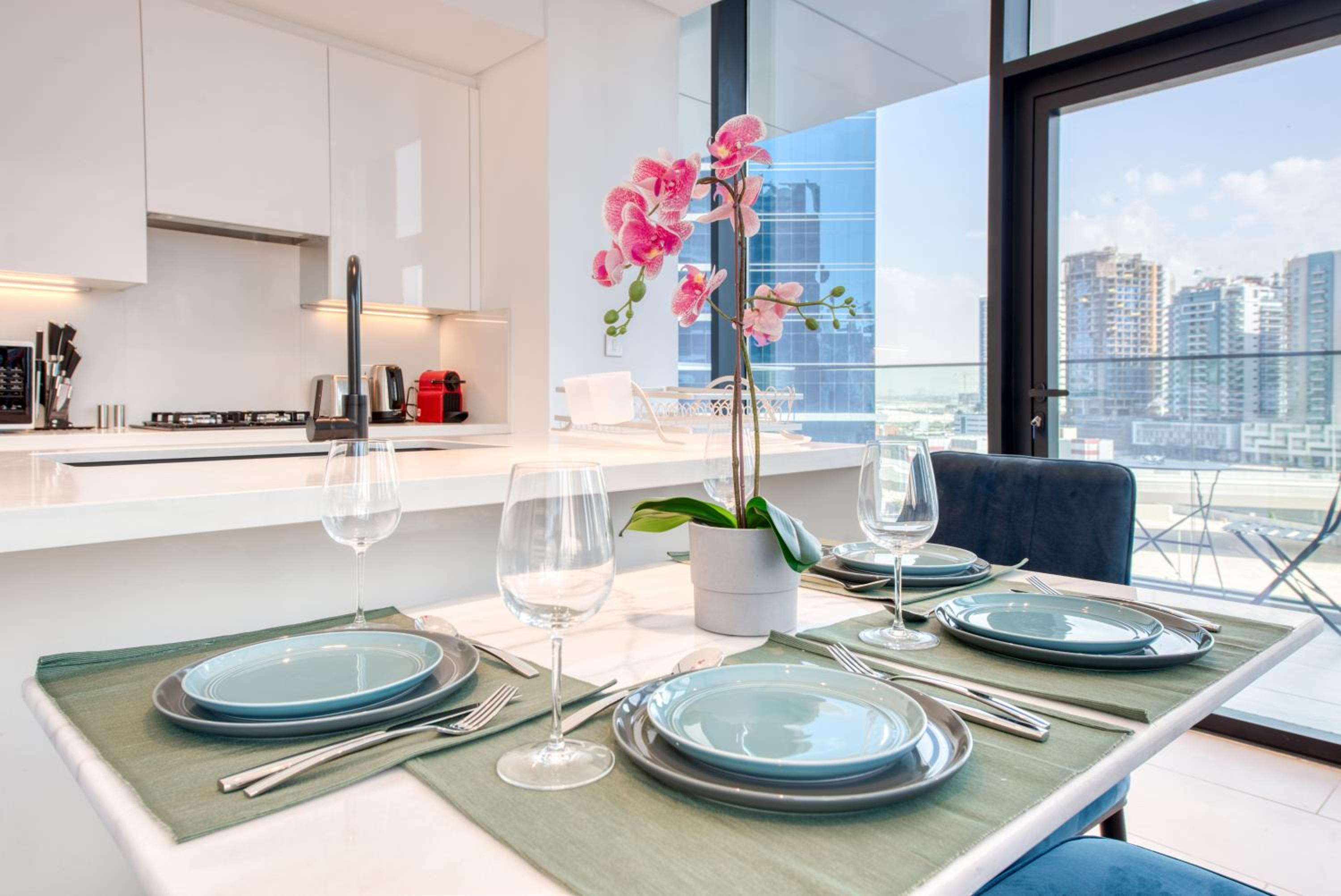 Maison Privee - Luxury, Spacious, Modern Near Burj Khalifa and Dubai Canal