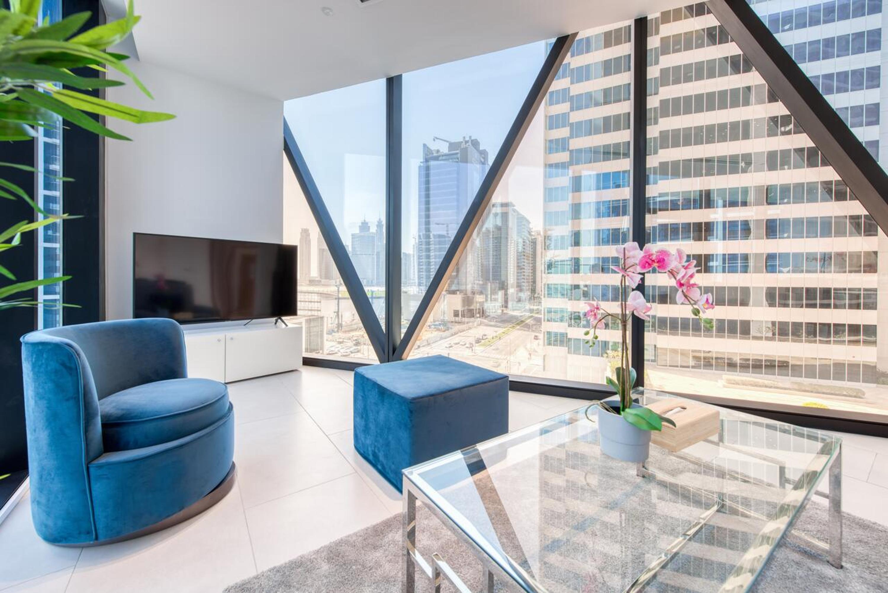 Maison Privee - Luxury, Spacious, Modern Near Burj Khalifa and Dubai Canal