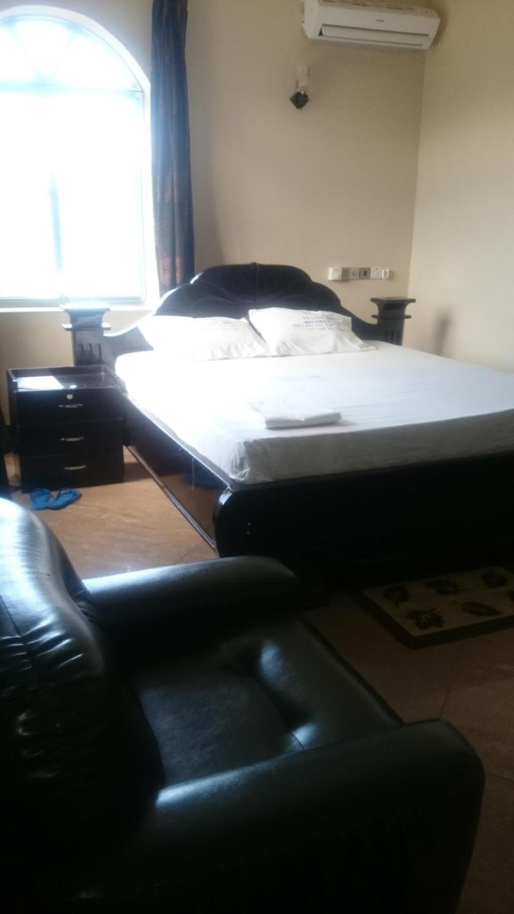 Itetemia Royal Inn view 3