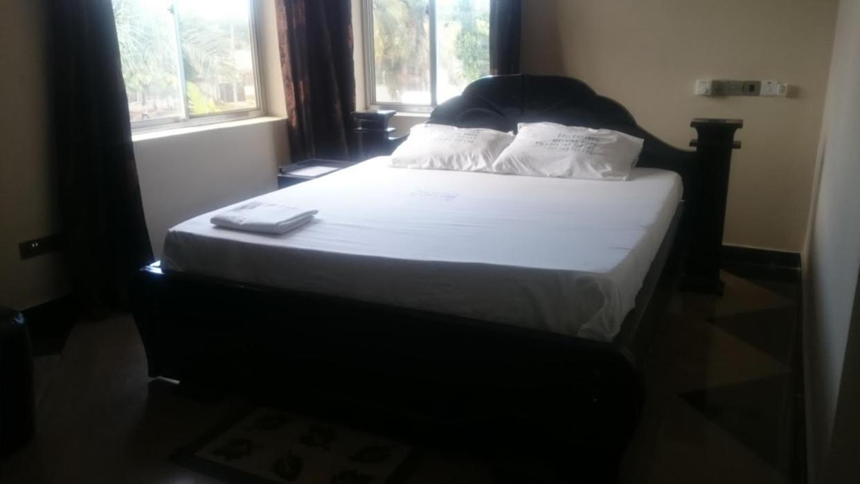 Itetemia Royal Inn view 2