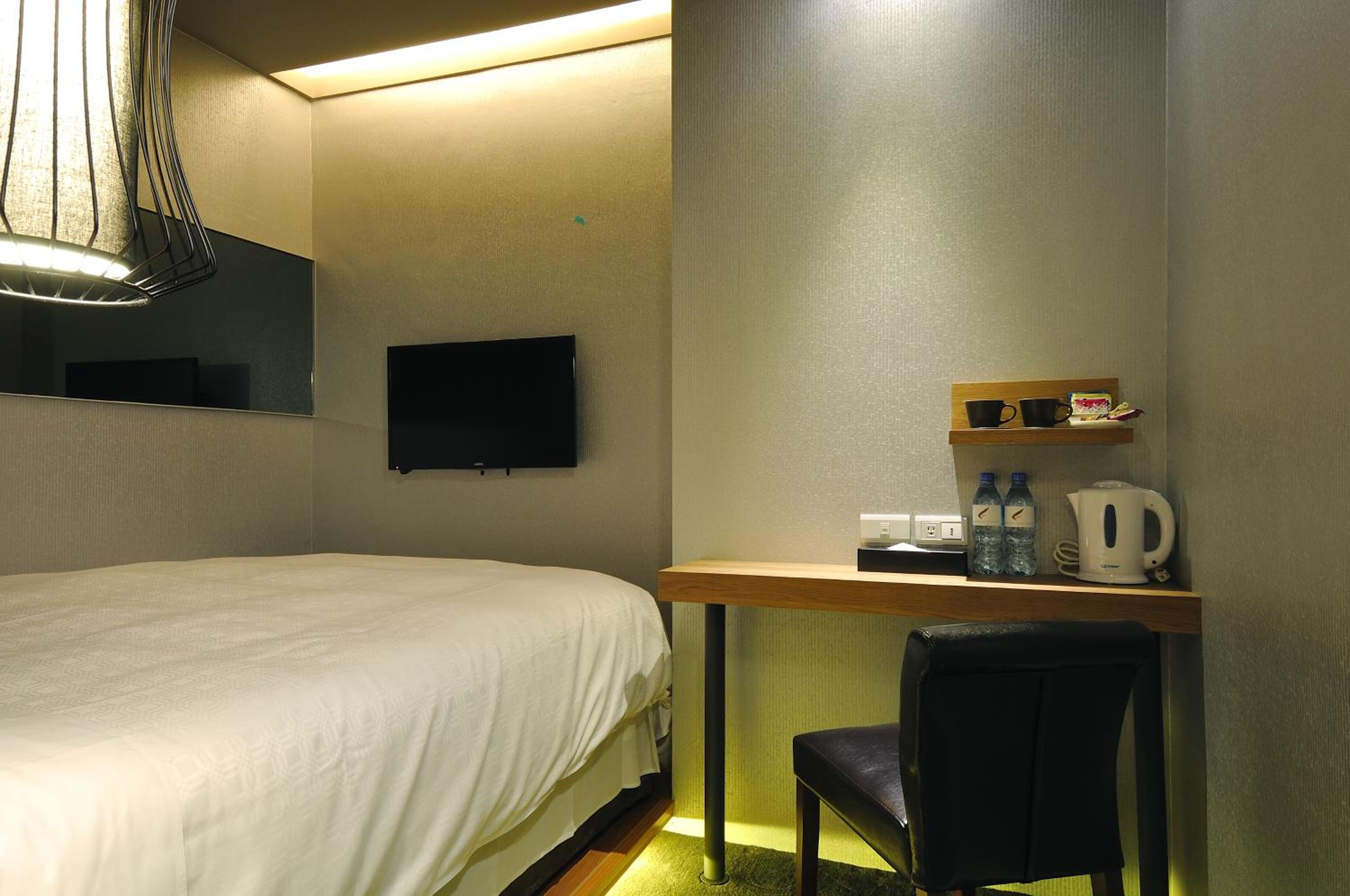 Forward Suites II