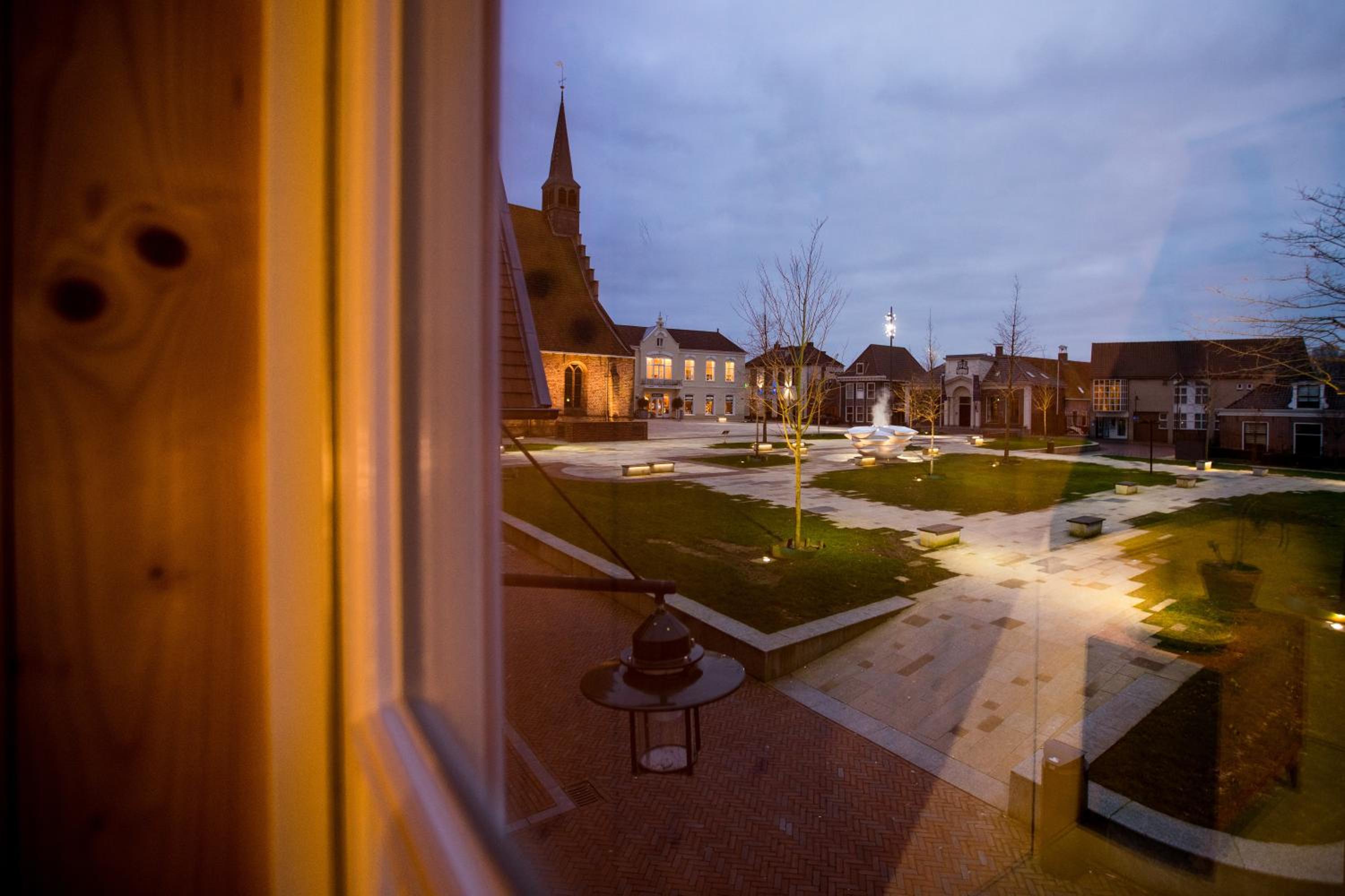 Photo 11