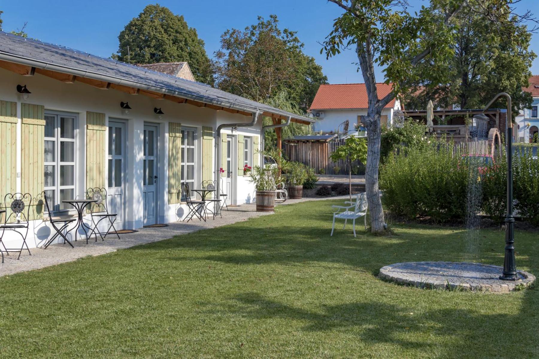 La Bobul Apartments