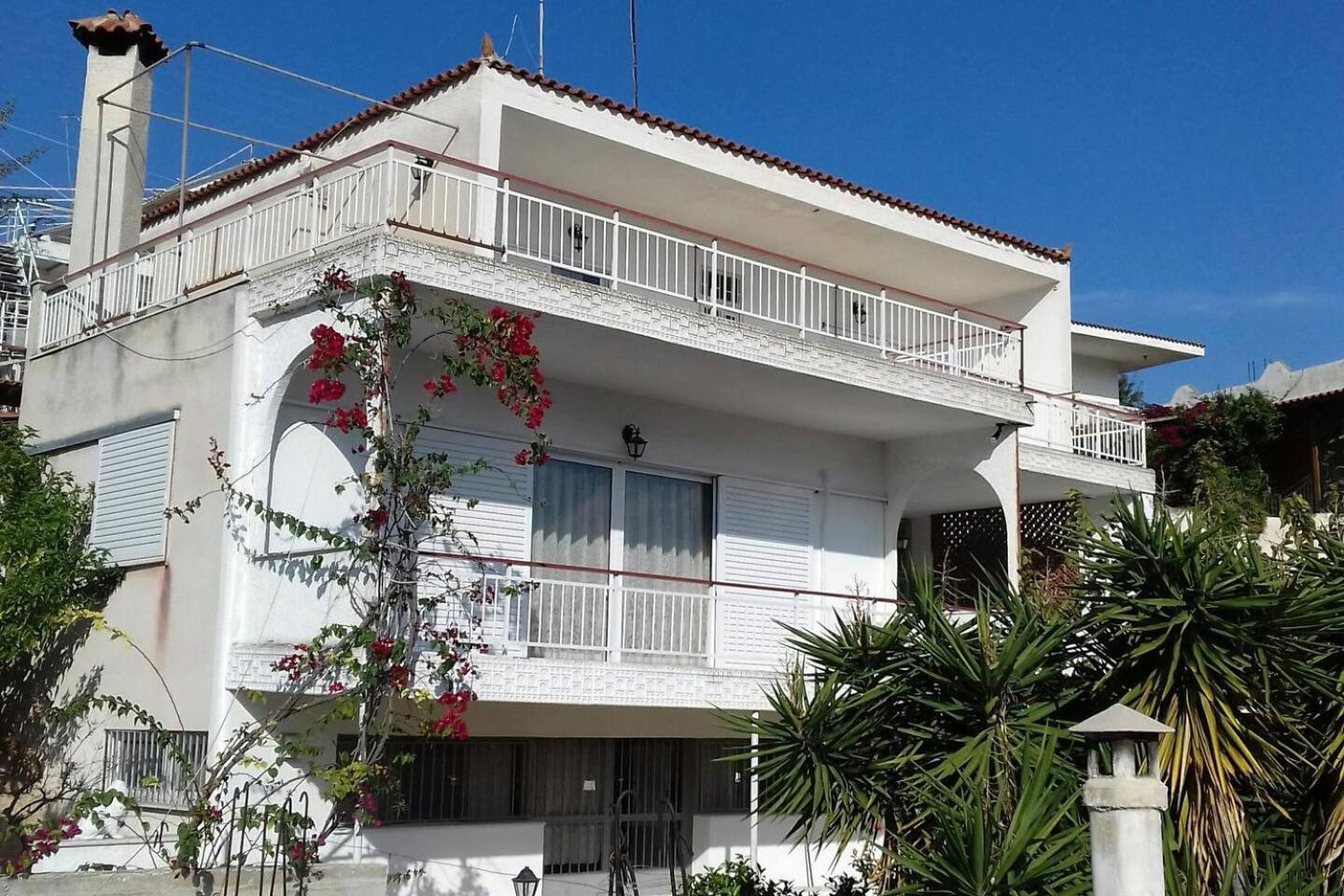 villa nicol view 3
