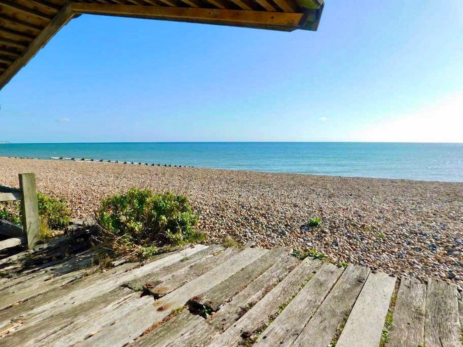 Beautiful 4 Bed Beach House view 3