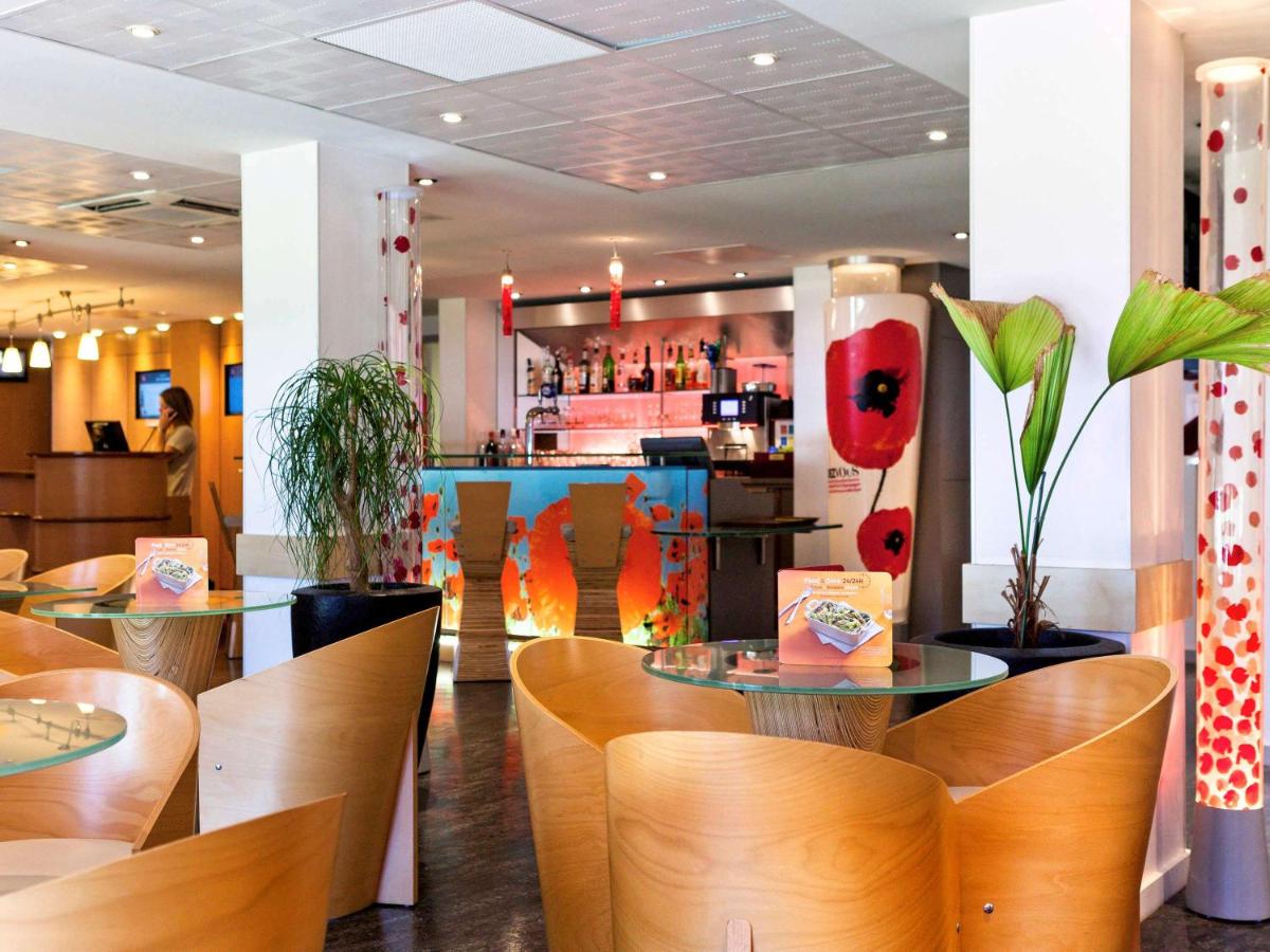 hotel reception