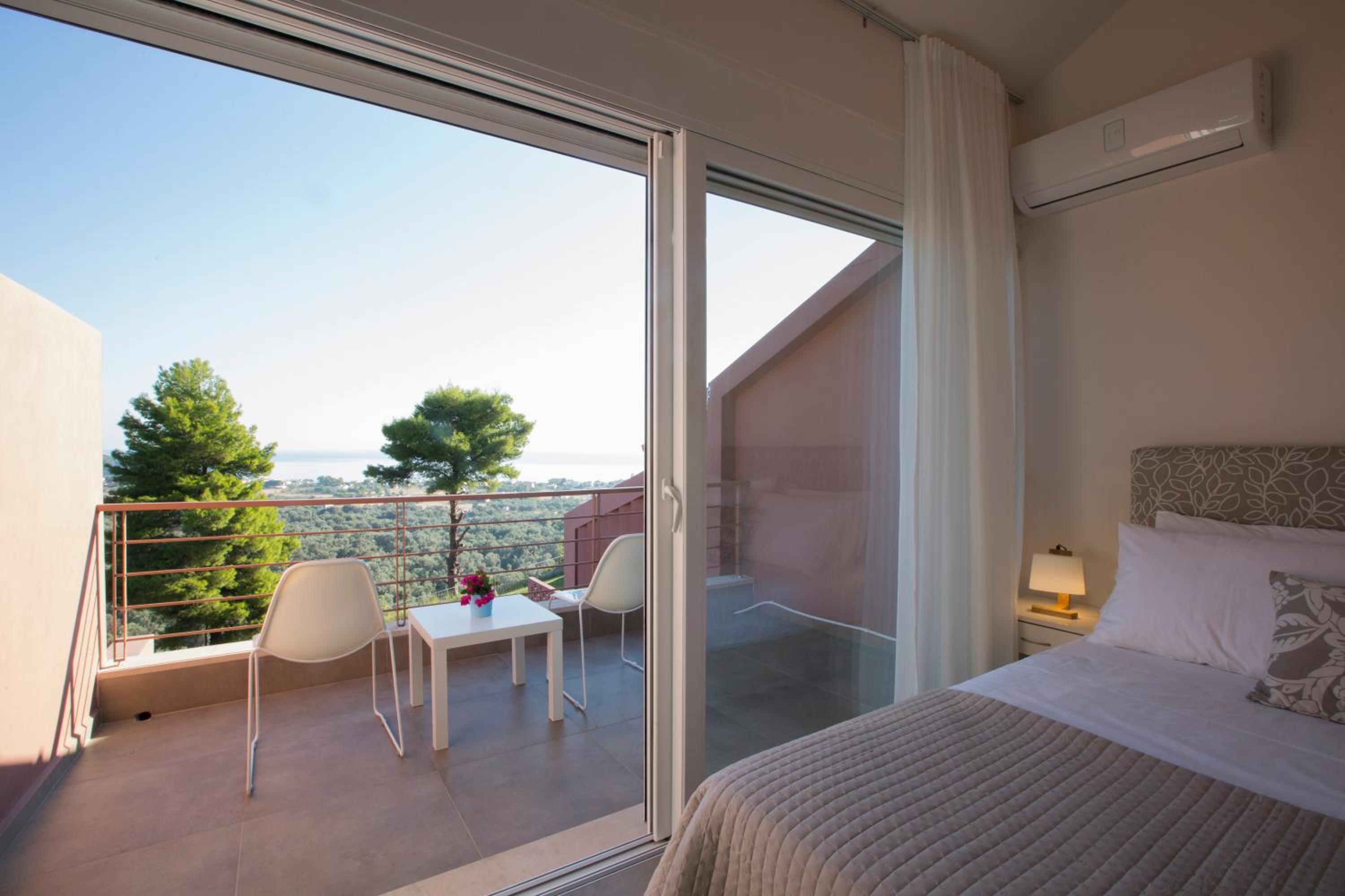 Amandola Villas view 4