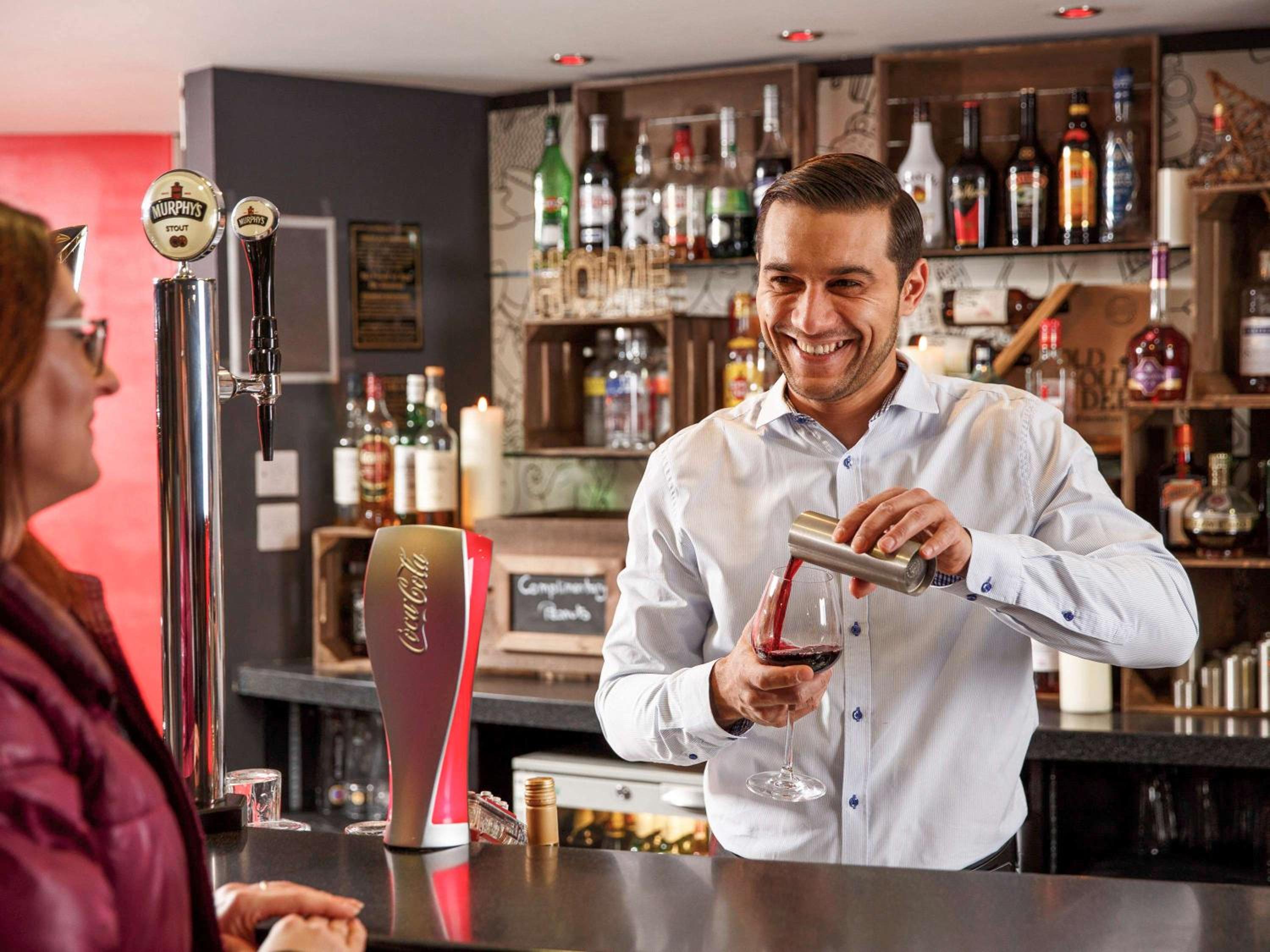 Luton Vacations - Ibis London Luton Airport - Property Image 4