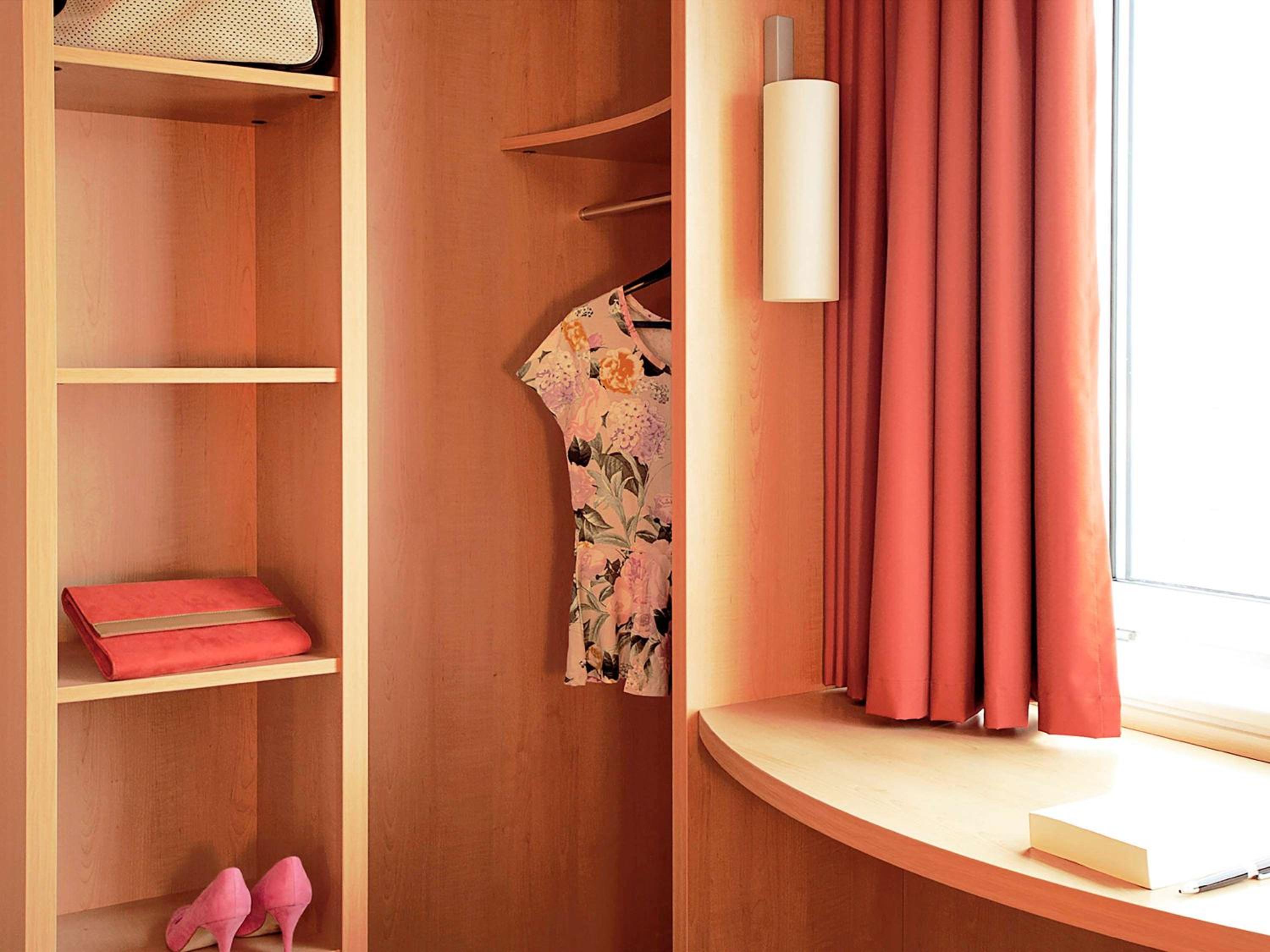 Bruges Vacations - ibis Brugge Centrum - Property Image 18