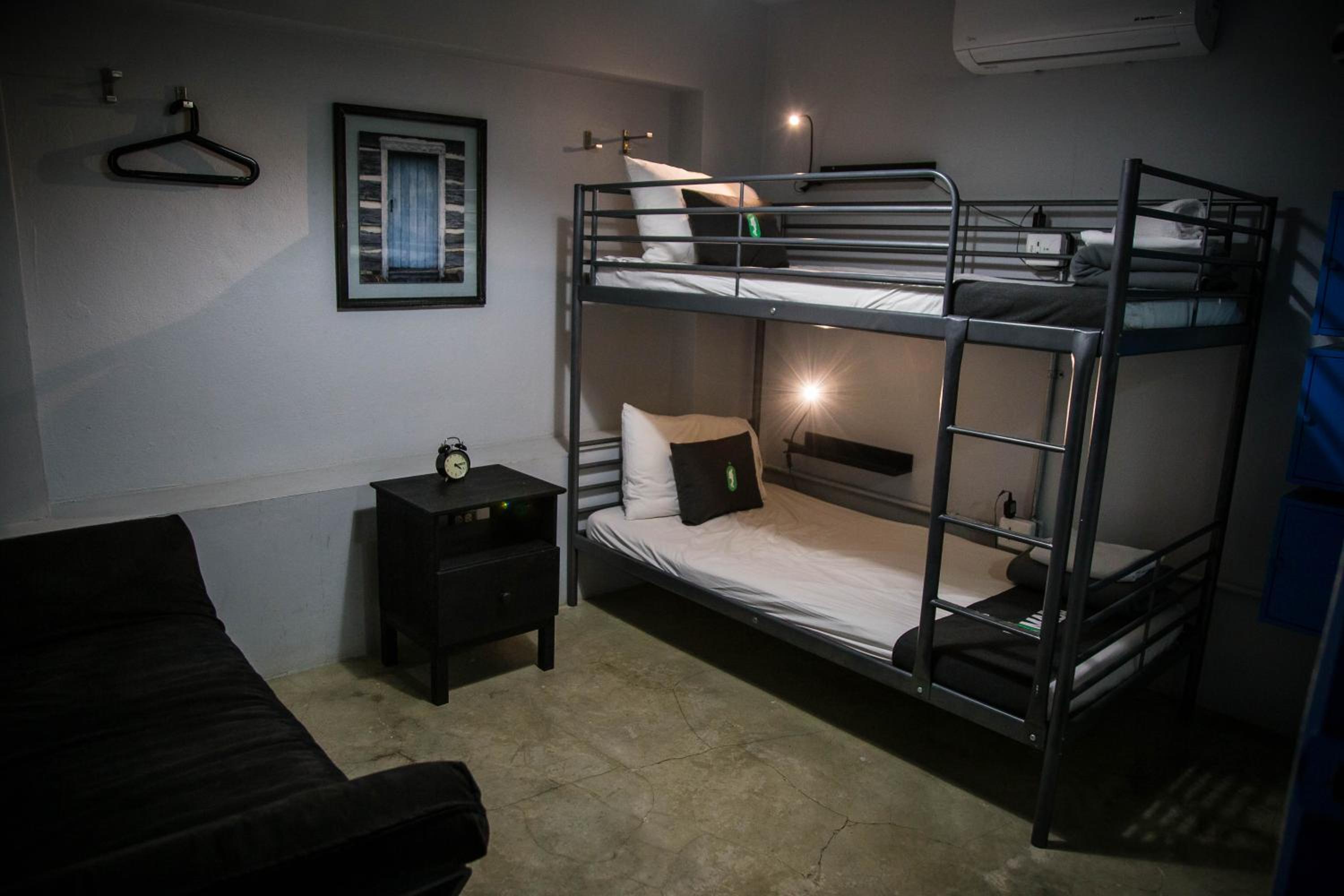 Nomada Urban Beach Hostel- Calle Loiza