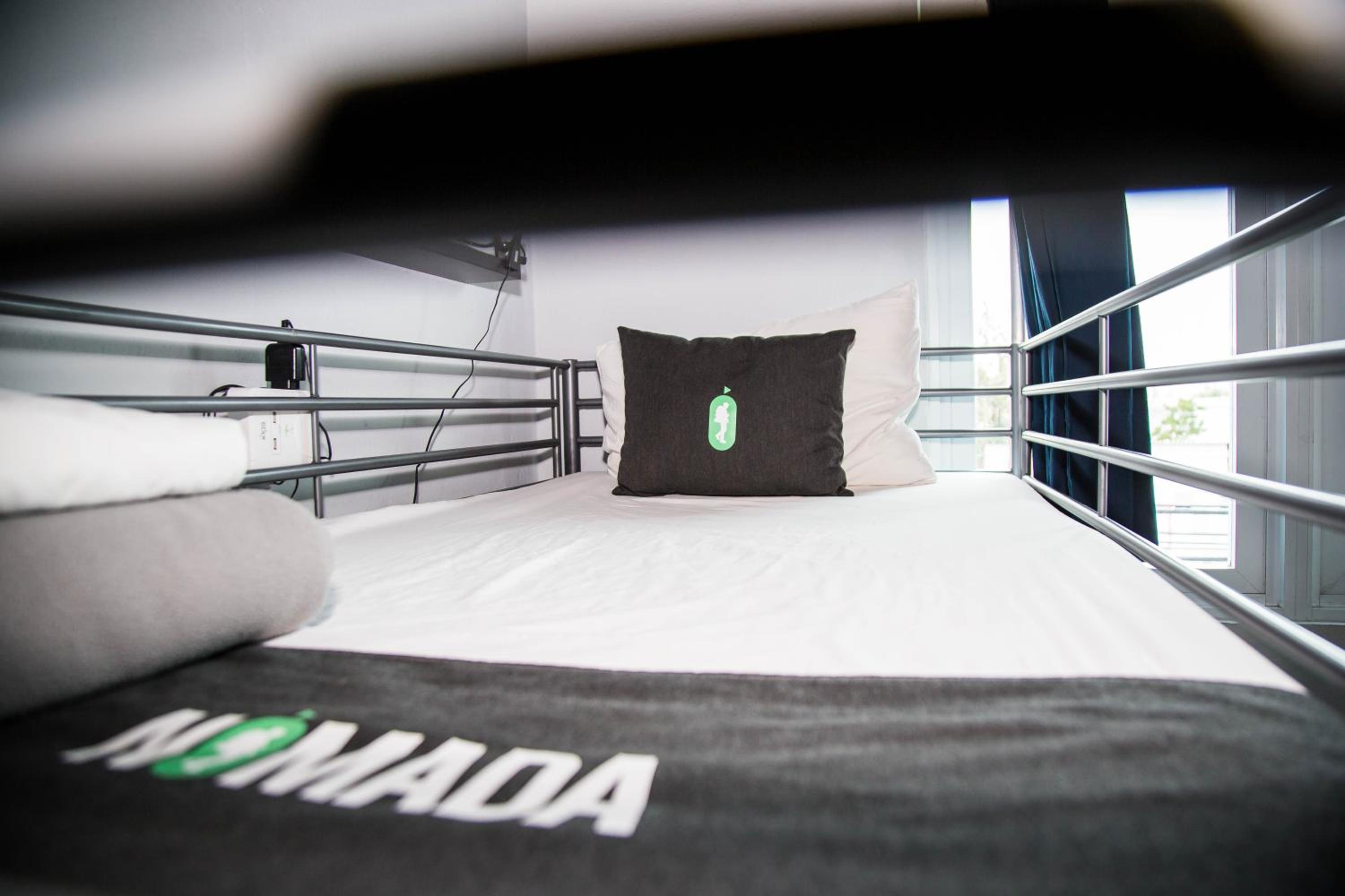 Nomada Urban Beach Hostel- Calle Loiza