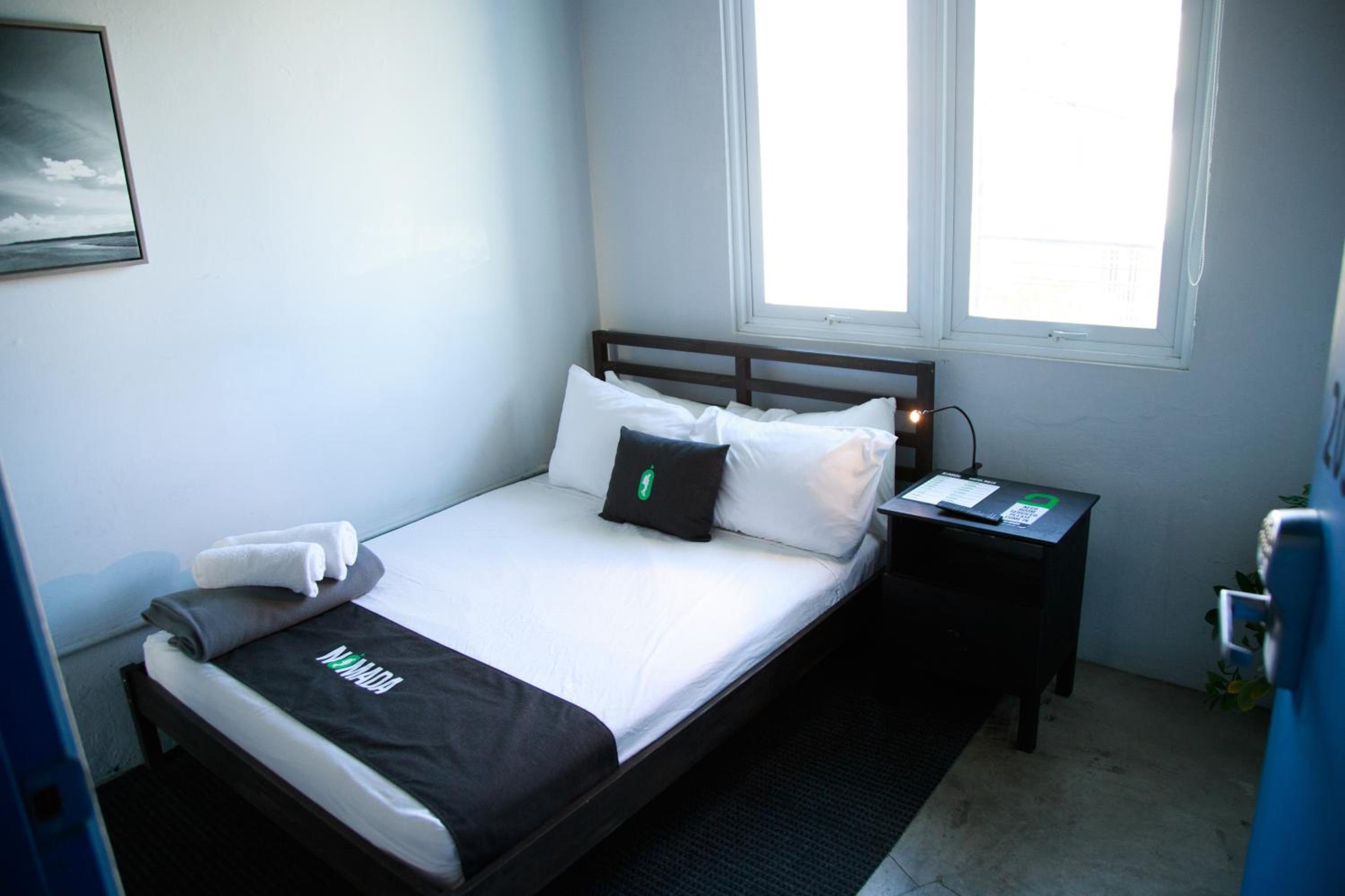 Nomada Urban Beach Hostel- Calle Loiza