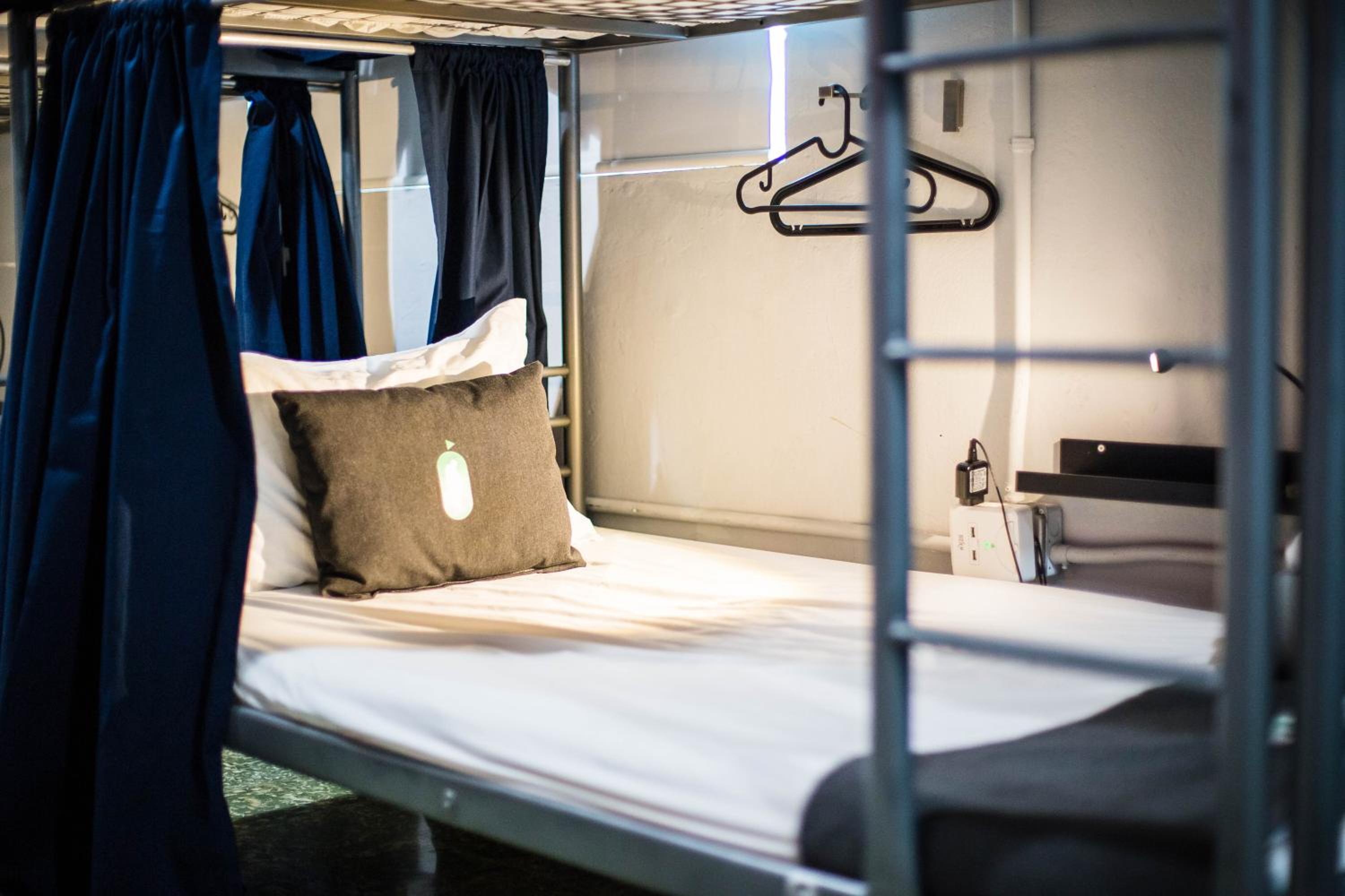 Nomada Urban Beach Hostel- Calle Loiza
